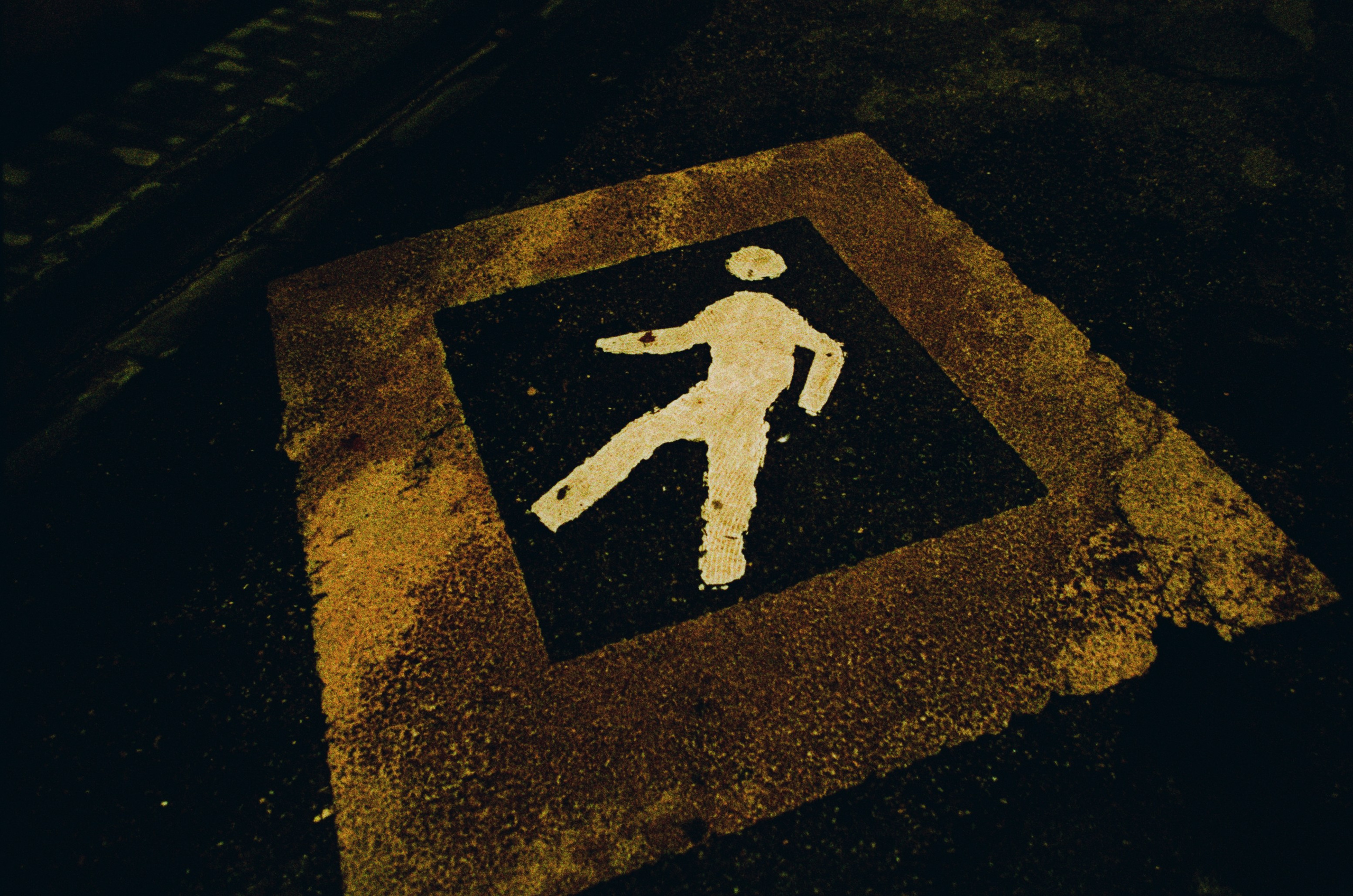 The contract // france, avignon II. EVER EXPOSED