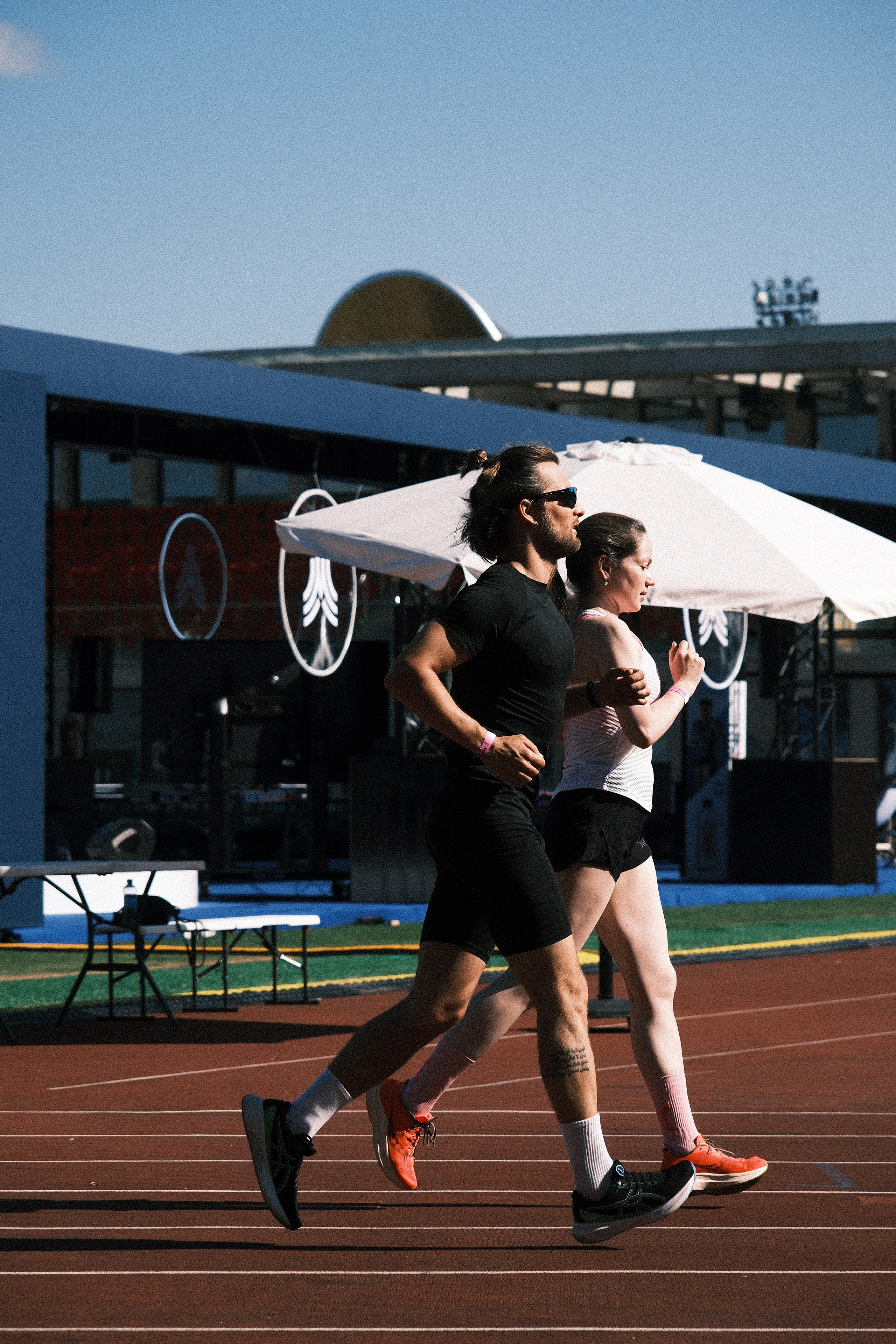 «Сбежим?». M. Neizvestniy — уличная и спортивная фотография