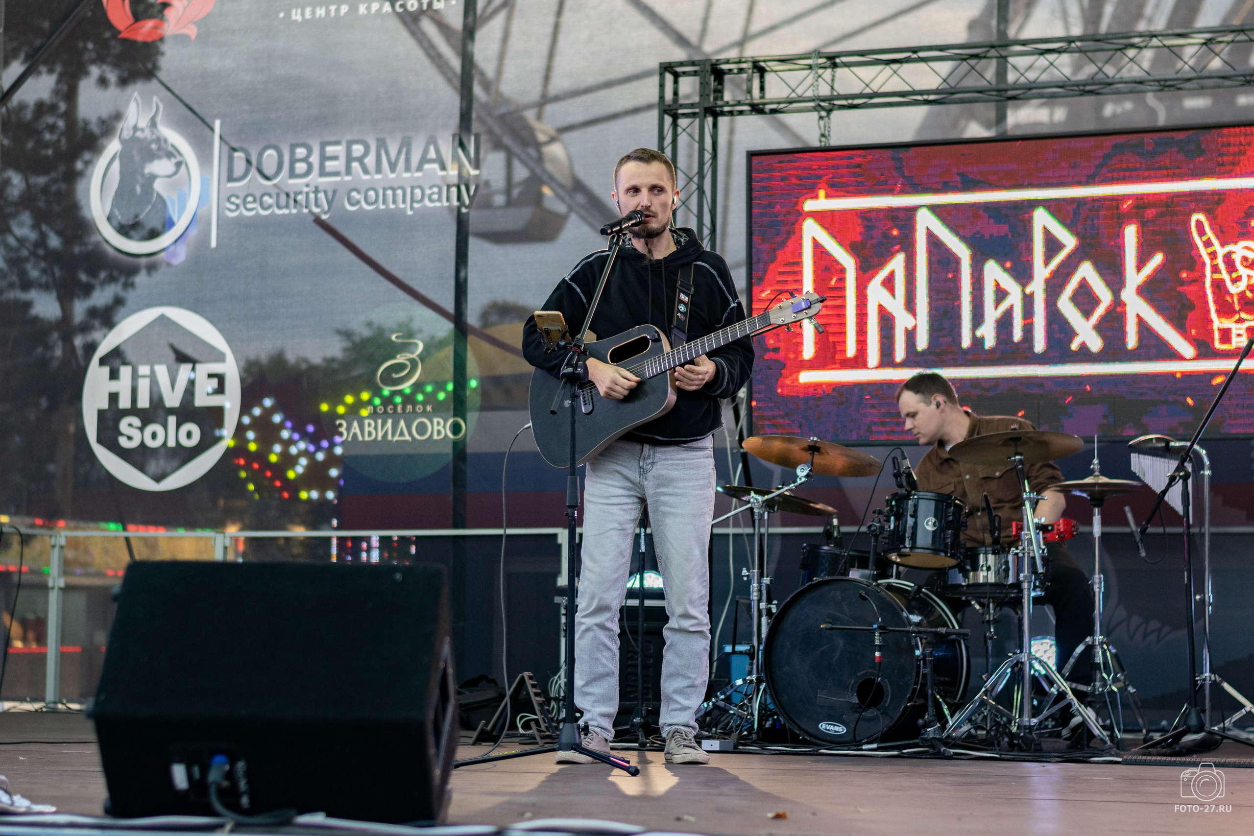 Антон Курдюмов фотограф в Хабаровске Рина Курдюмова фото27 foto27 Антон Дорофеев репортажный репортаж документалист Тони и Рина фотосоздатели Международный фестиваль Рок в защиту животных Хабаровск