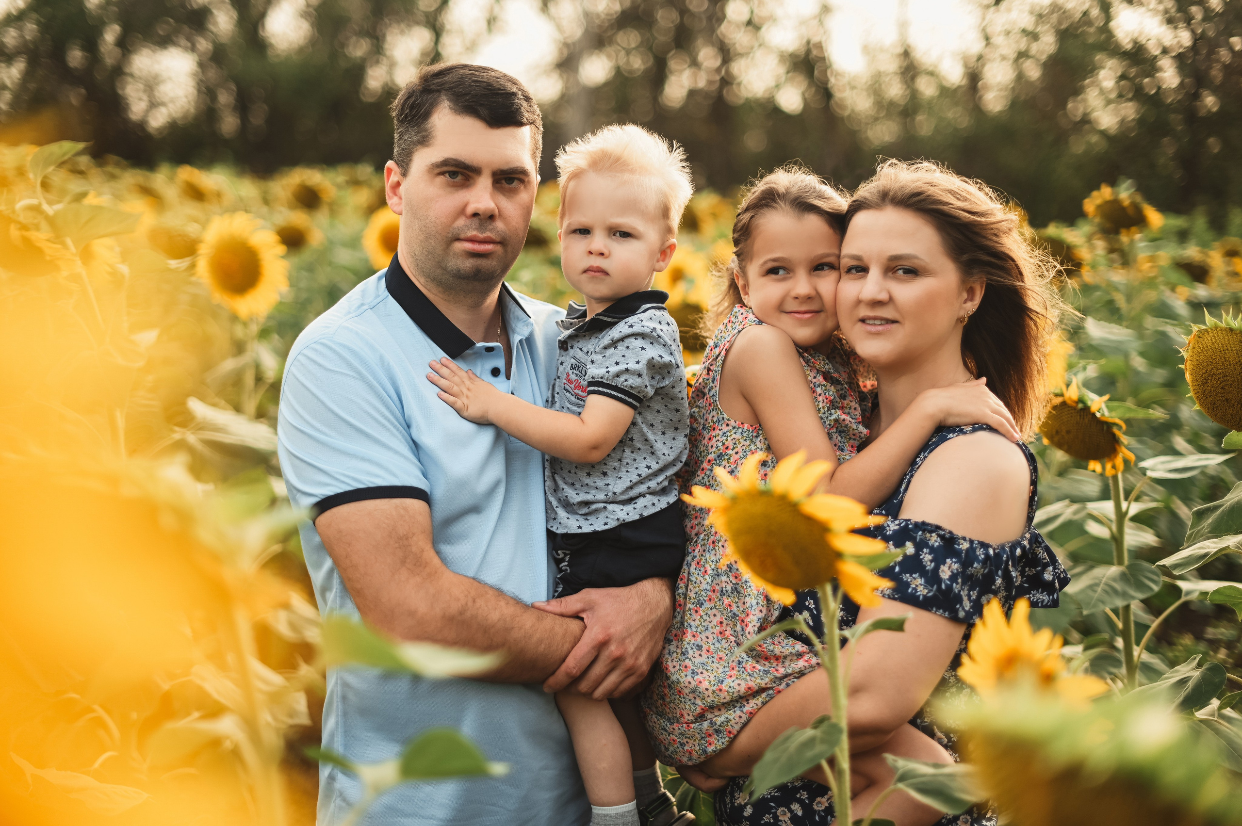 Подсолнухи Света, Даша, Миша, Александр. Фотограф Алёна Мил