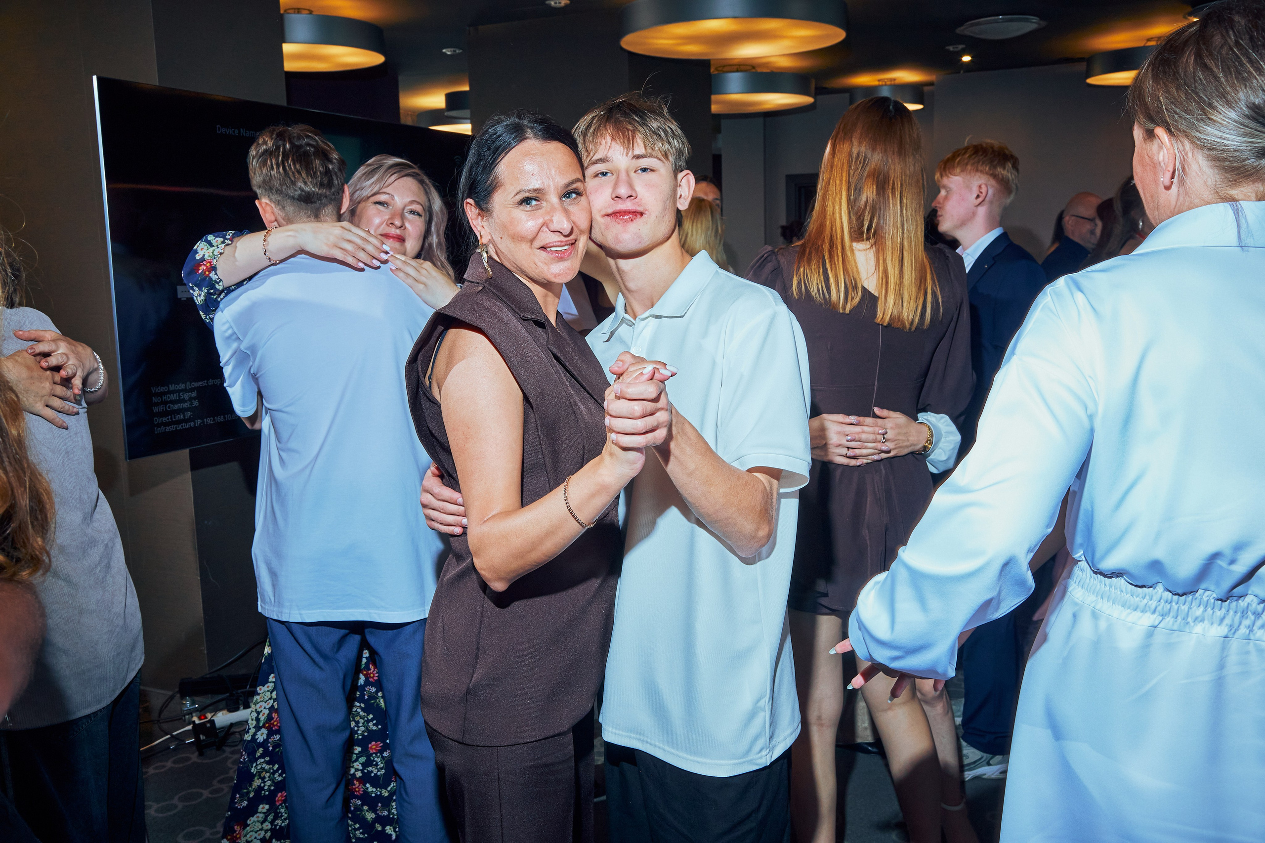 Выпускные 9-й и 11-й класс. Фотограф в Екатеринбурге Булат Хамитов