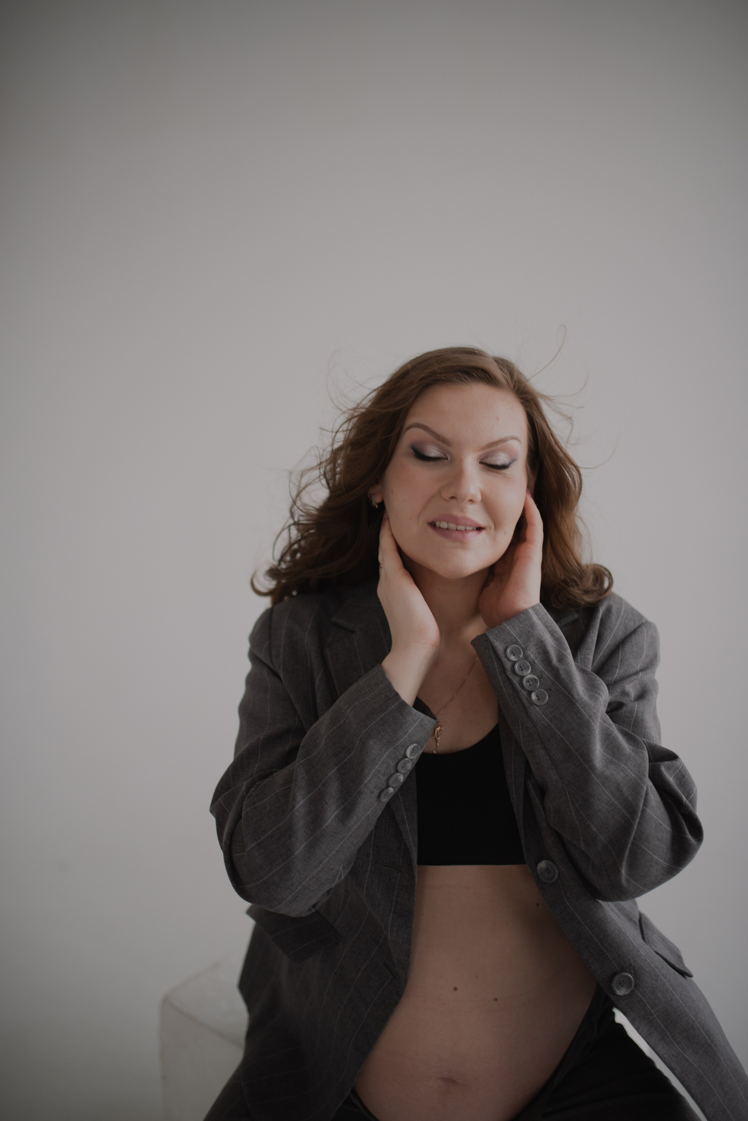 Фотосессия беременности в студии Бутово. Семейная фотосессия Бутово Москва фотограф Алина Морщагина