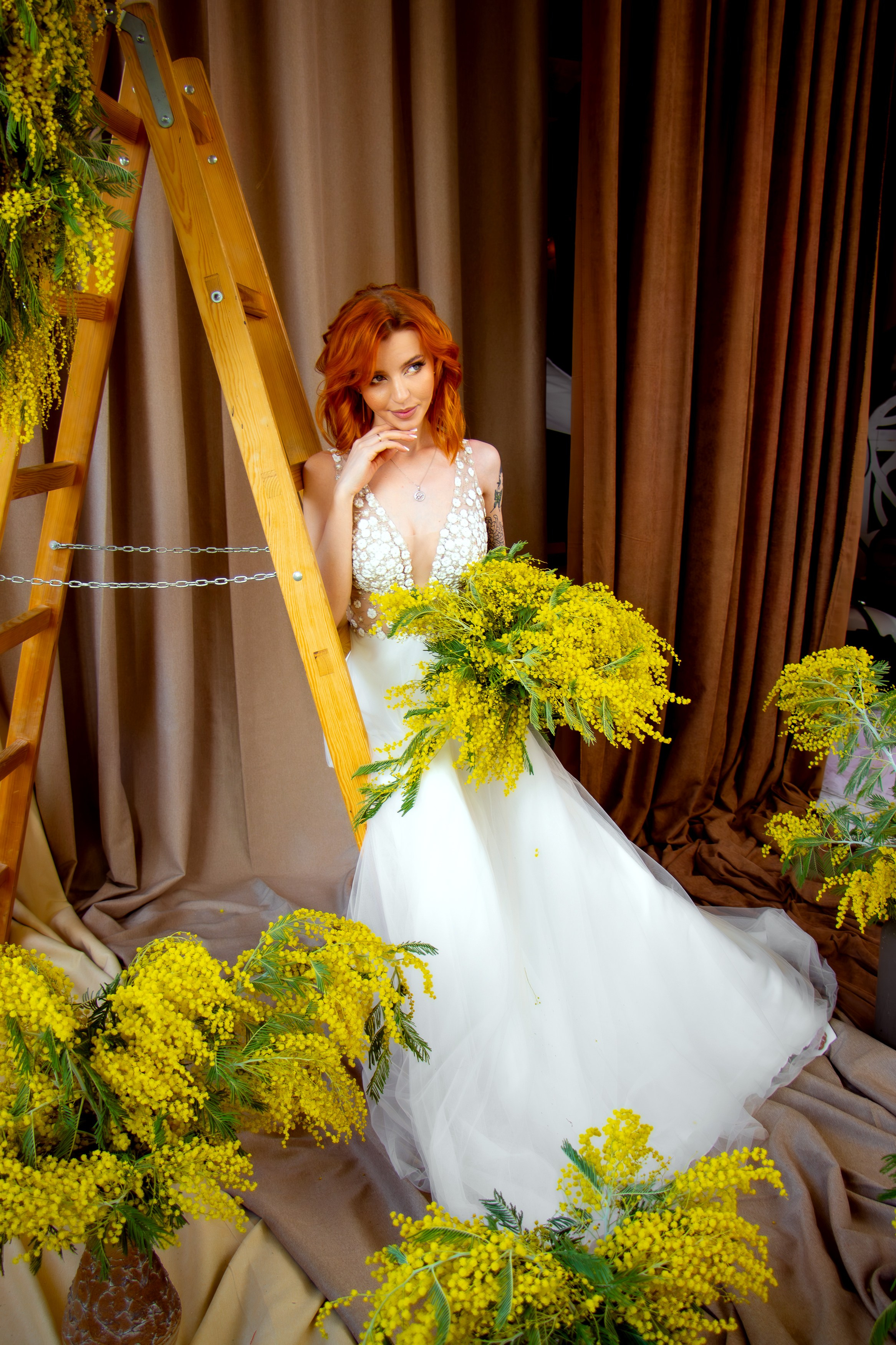 Анна в мимозе. Фотограф Татьяна Матрос