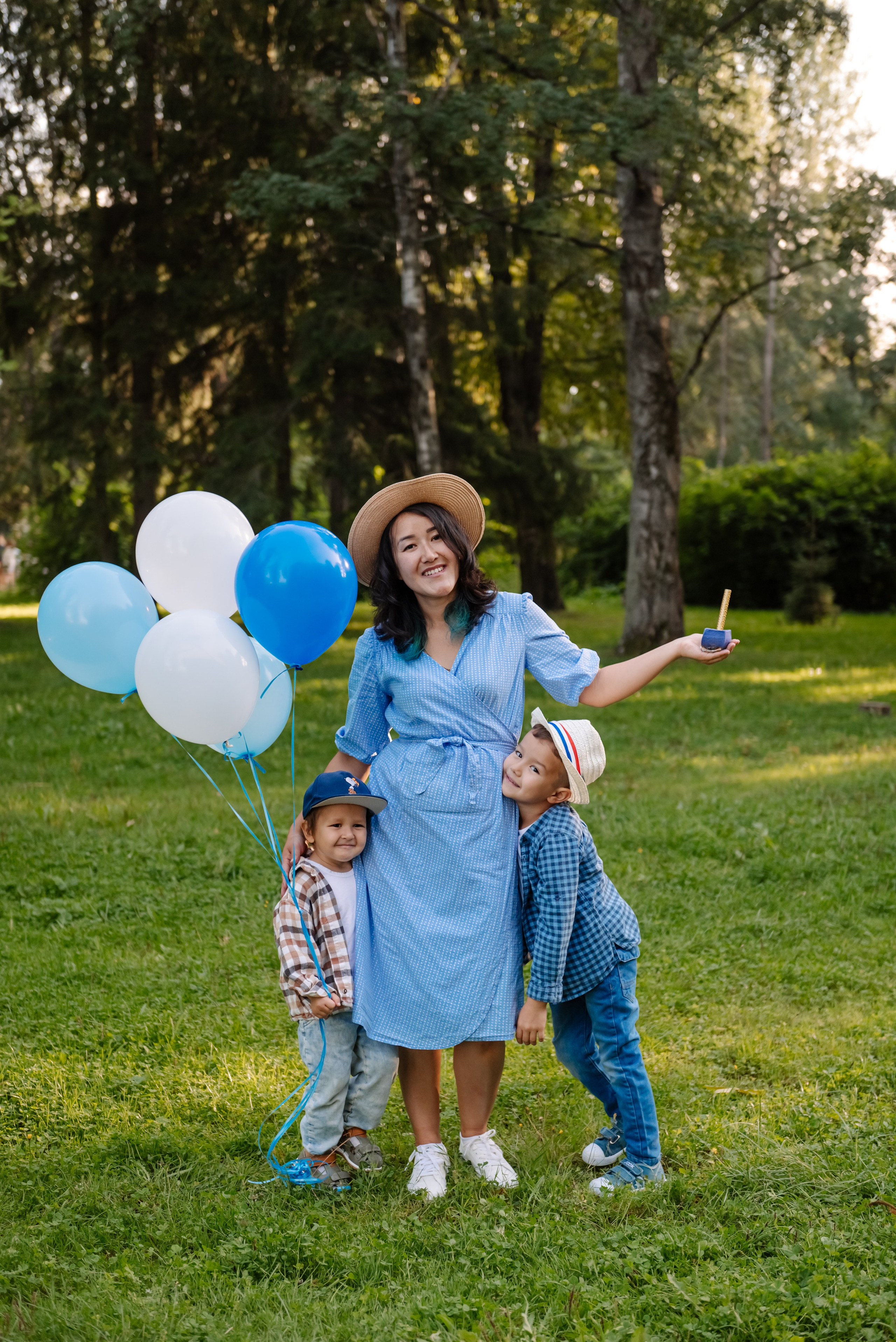 Семейная. Лилия с сыновьями. Свадебный и сеейный фотограф в Санкт-Петербурге Елена Худякова