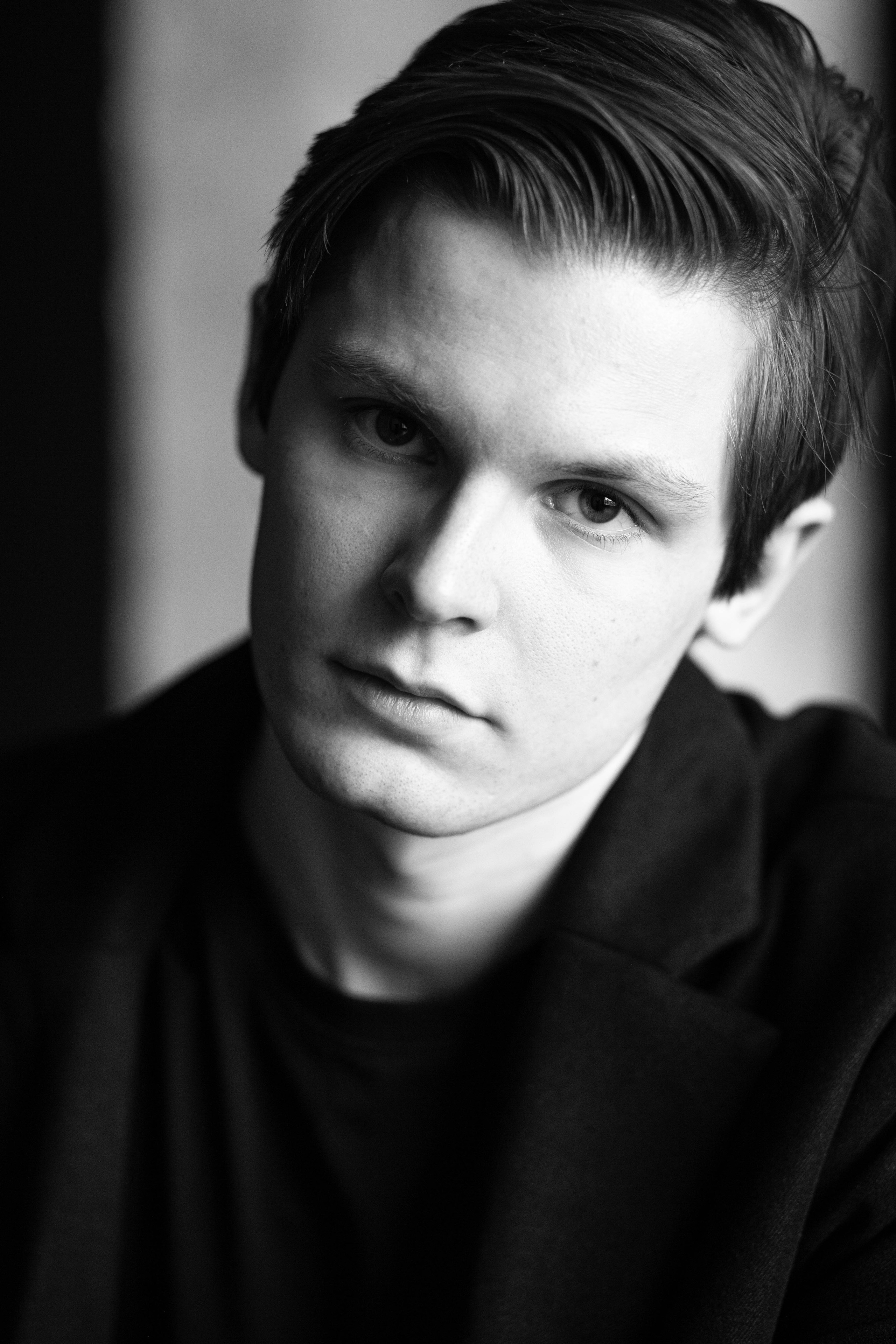 Мужской портрет. Портретный фотограф. Вероника Варламова.Москва. Женский, мужской, семейный, художественный, имиджевый портрет