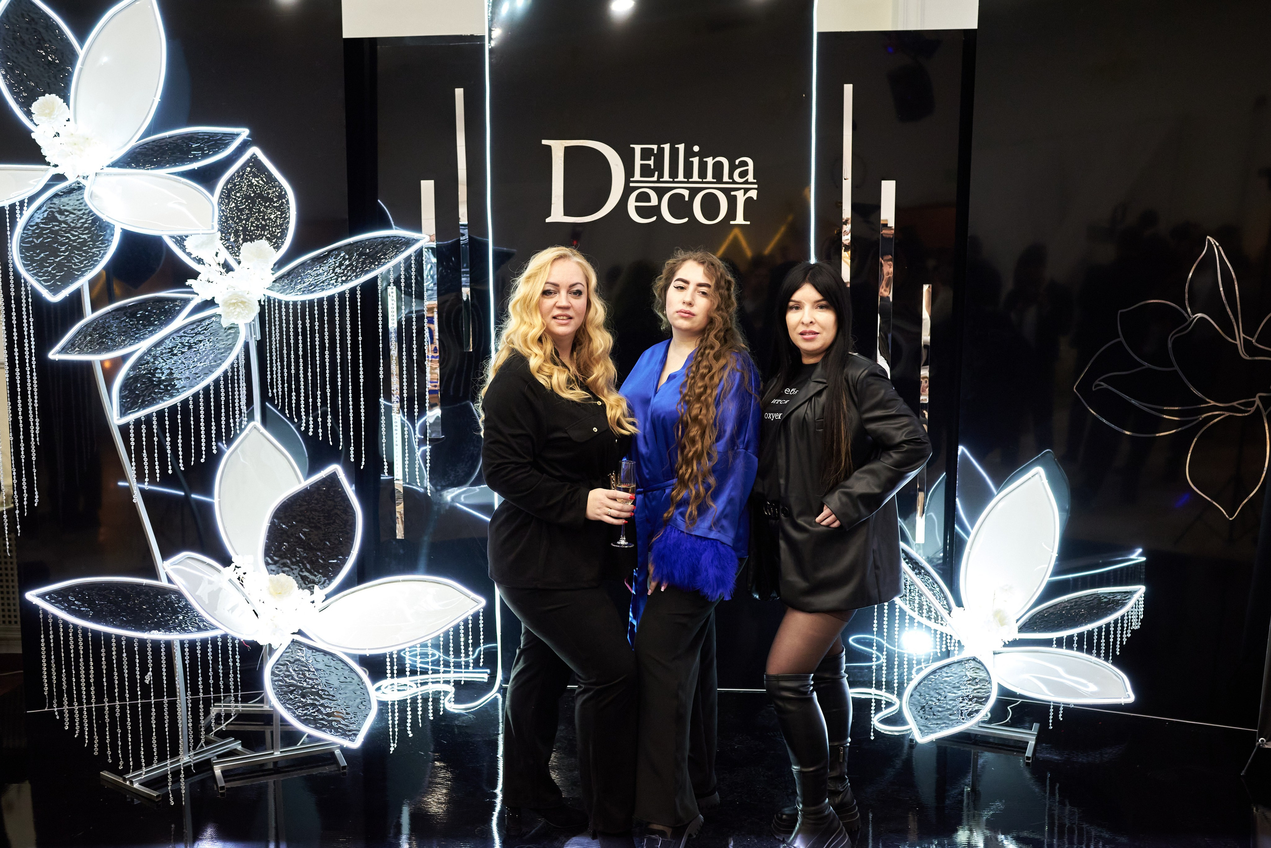 Фотограф Старый Оскол, свадебный фотограф на мероприятие. Профессиональный фотограф Старый Оскол, Губкин — свадьба, венчание, крещение, юбилей и день рождения