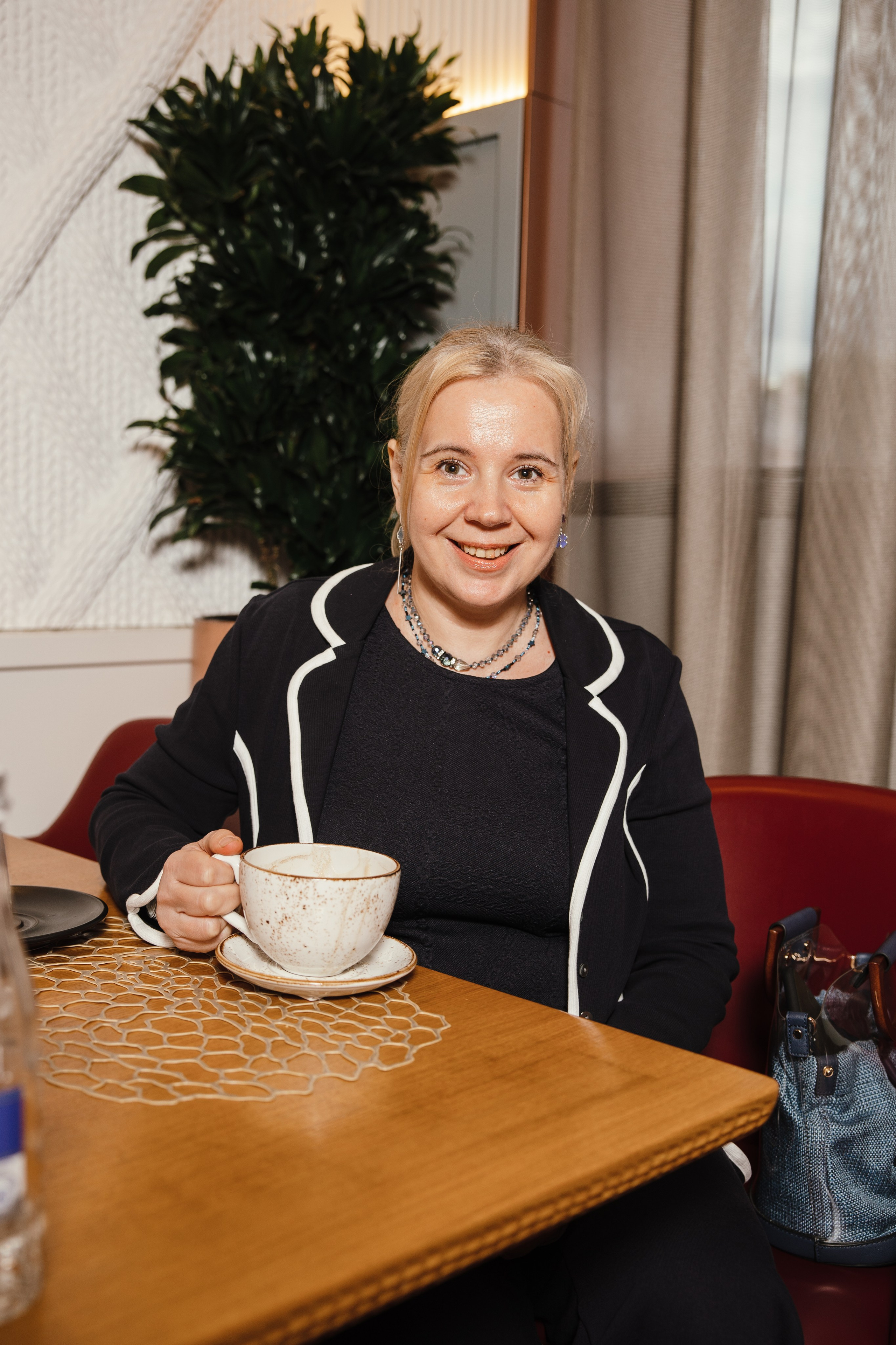 Презентация Russian Fashion Dom в ресторане Shagal. Контент фотограф в Москве и области Елена Кулакова