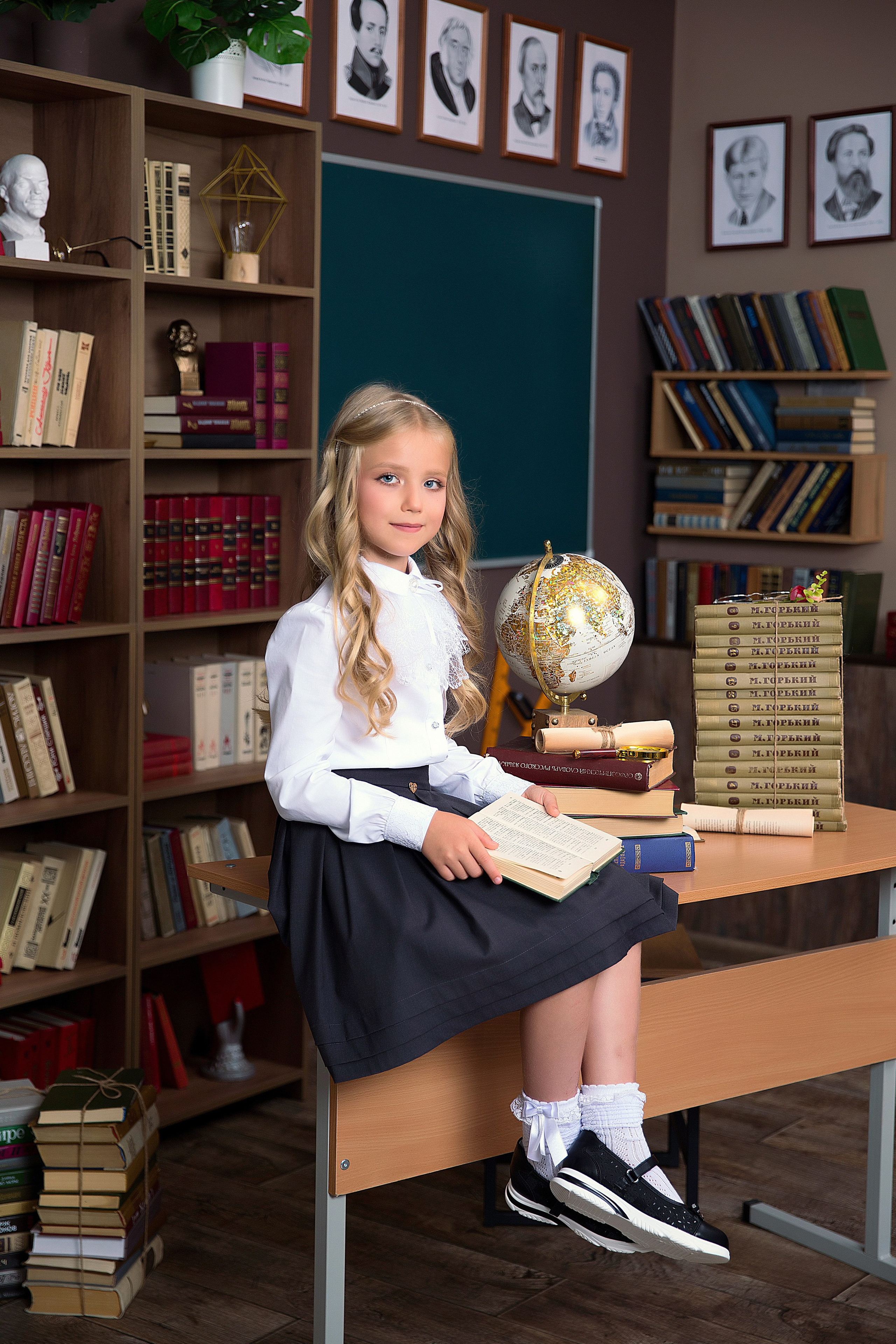 Индивидуальные фотосессии школьников. Детский школьный фотограф в Кемерово Зиновьева Екатерина