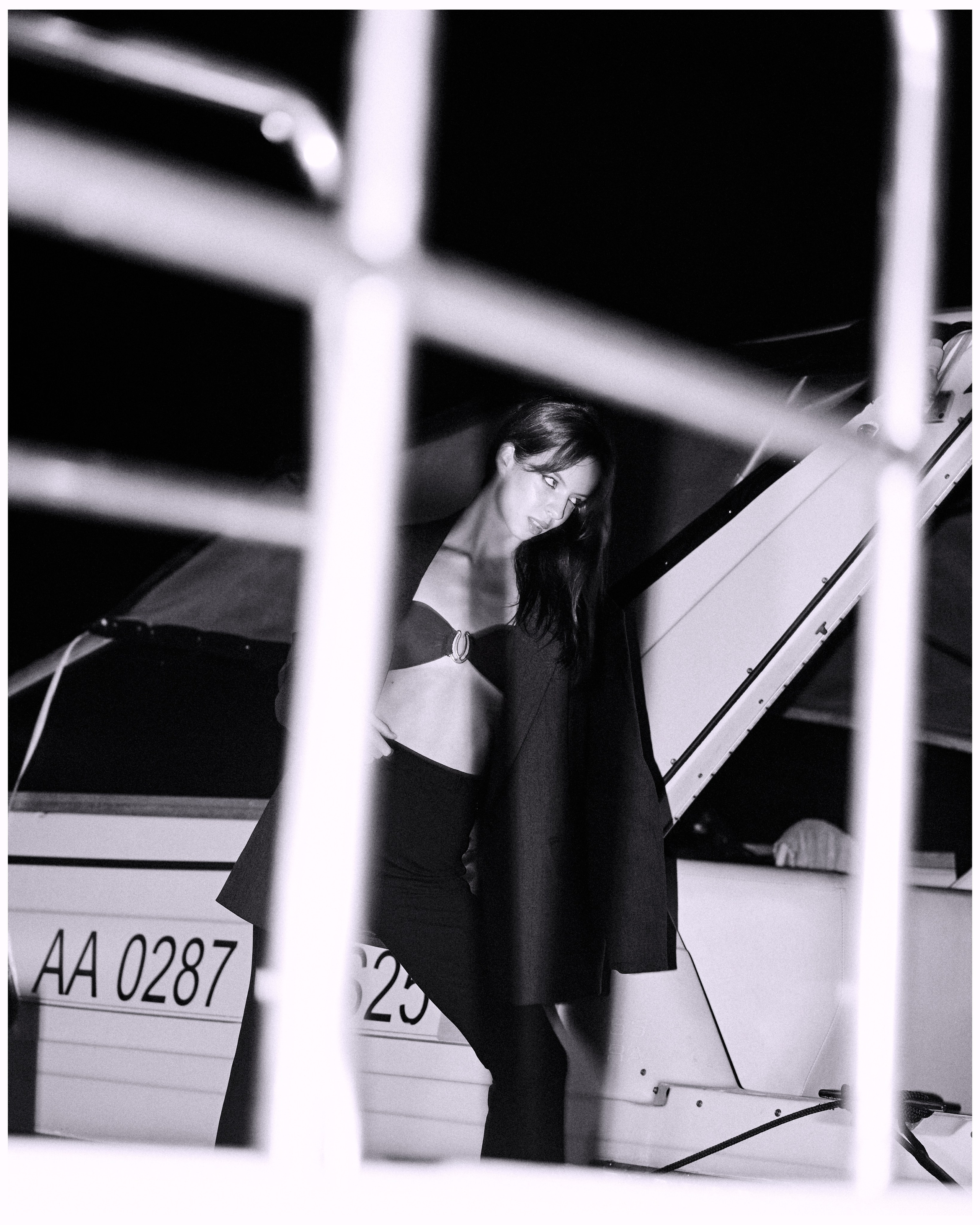 Ночная Фотосессия Алёна. Фэшн-фотография и портреты в Владивостоке. Превращаю съёмку в повествование — создаю образы с сюжетом, которые остаются в памяти