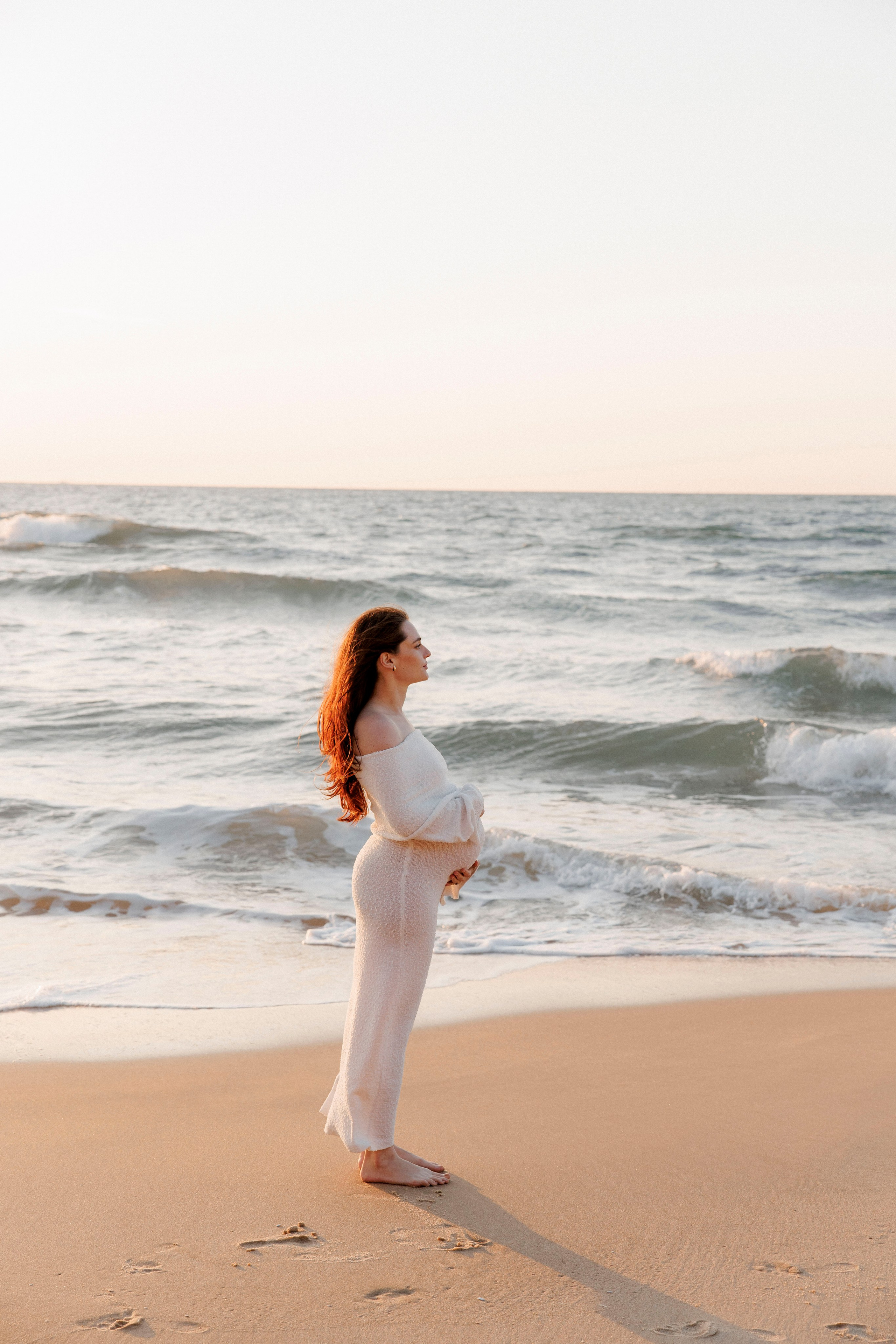 Pregnancy photoshoot (home/park/beach). Главная
