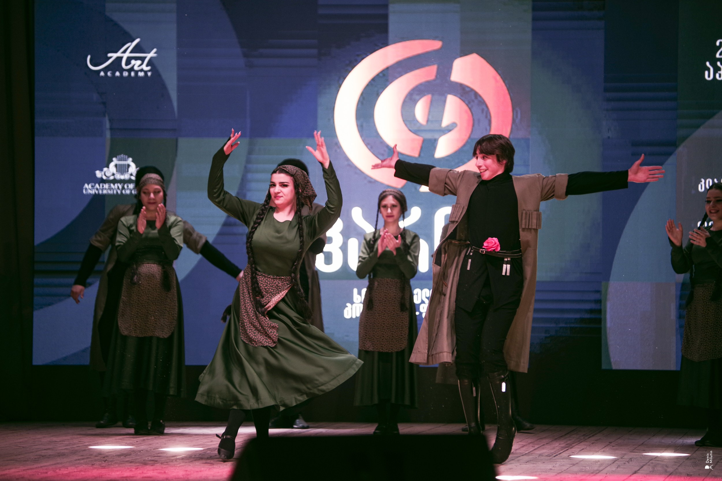 Танцы в Хоби. Портретный фотограф Денис Милютин