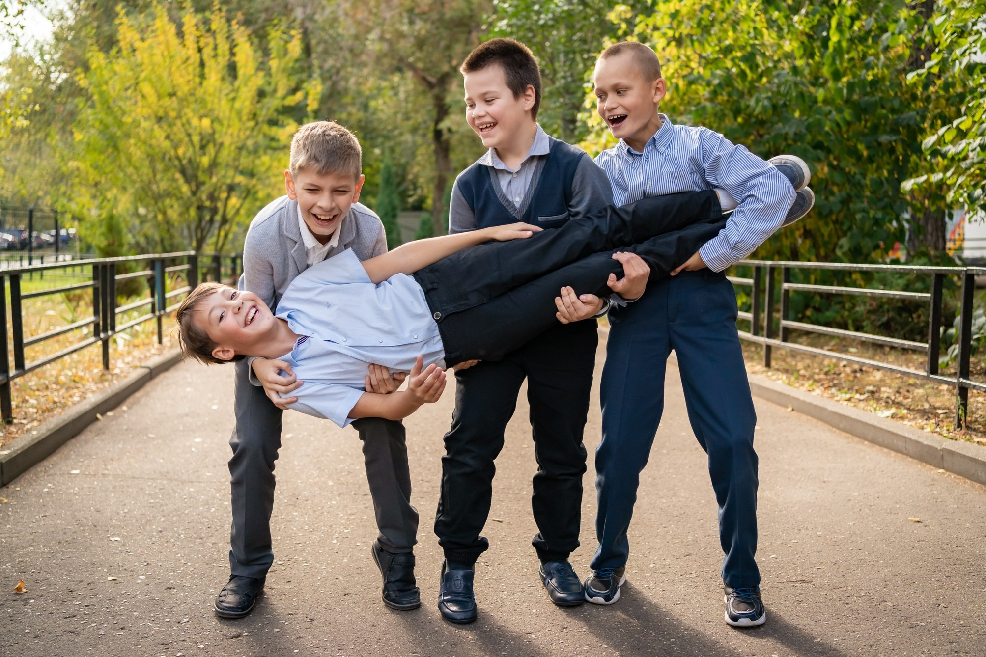 Выпускники начальной школы. Семейный фотограф Варвара Сорока в городе Москве