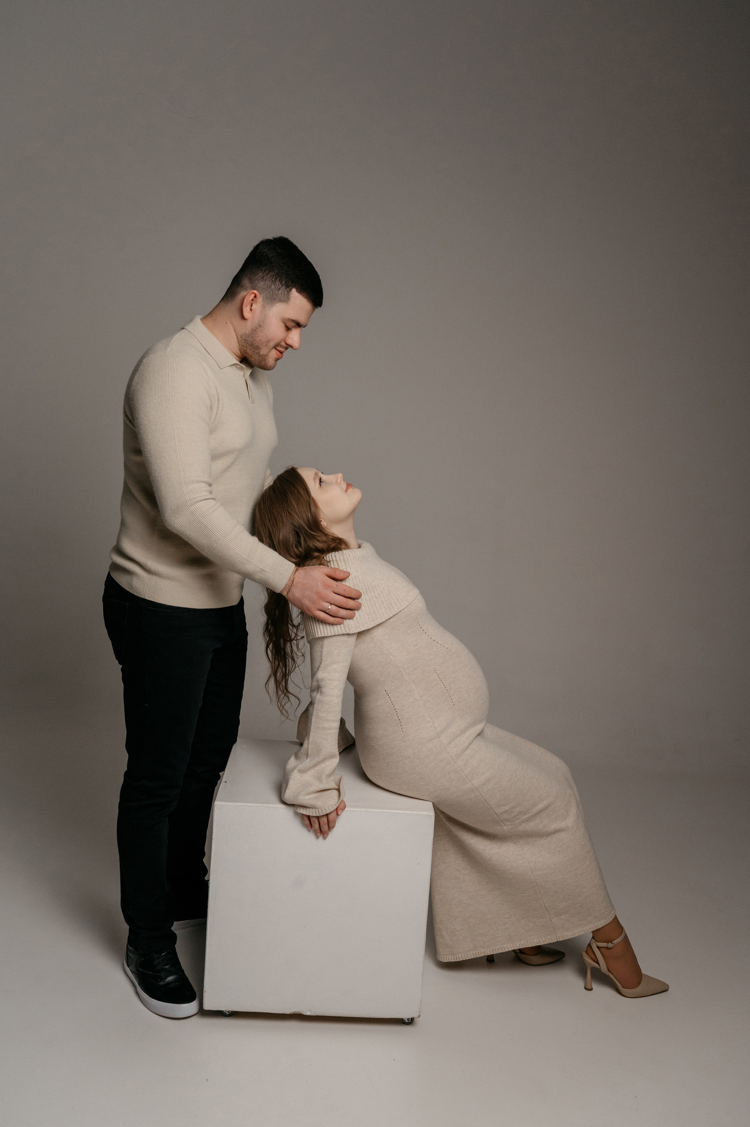 Нежная фотосессия беременности для Юли и Анзора. Свадебный фотограф Мария Строгонова