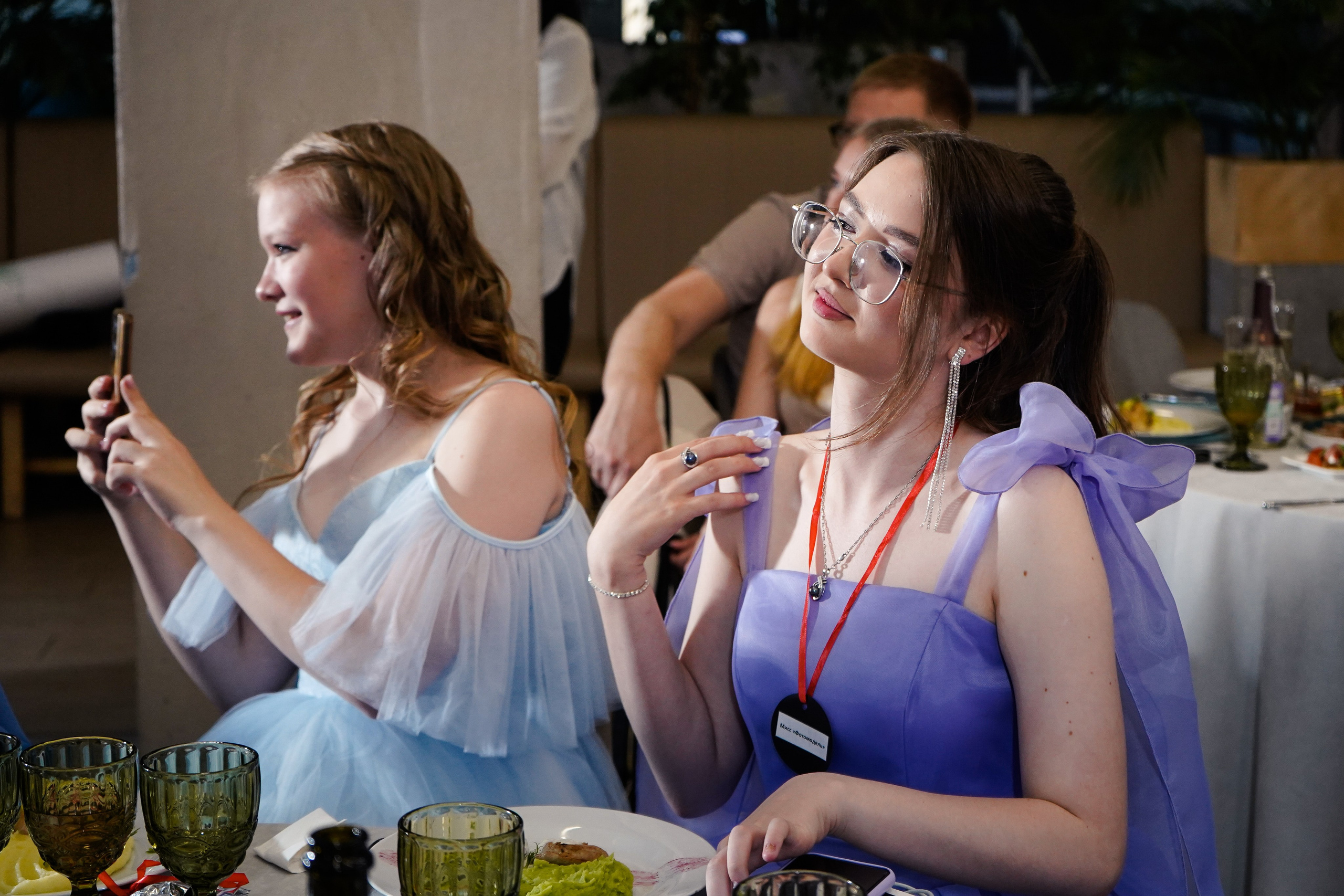 Выпускной вечер, гимназия № 40, 9 класс. Семейный и портретный фотограф в Екатеринбурге Анна Лобанова