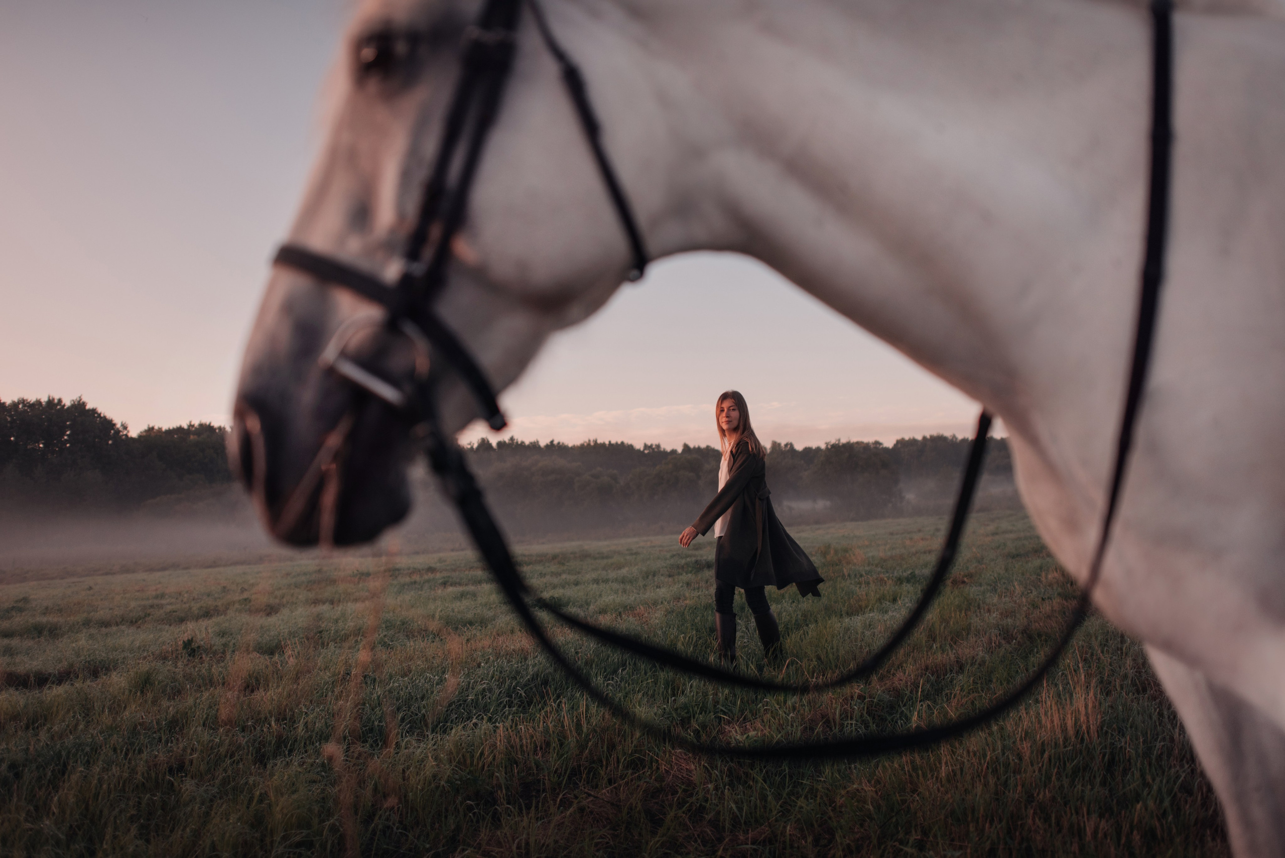 Конное: рассвет на поле с Лерой и Златой. Портфолио