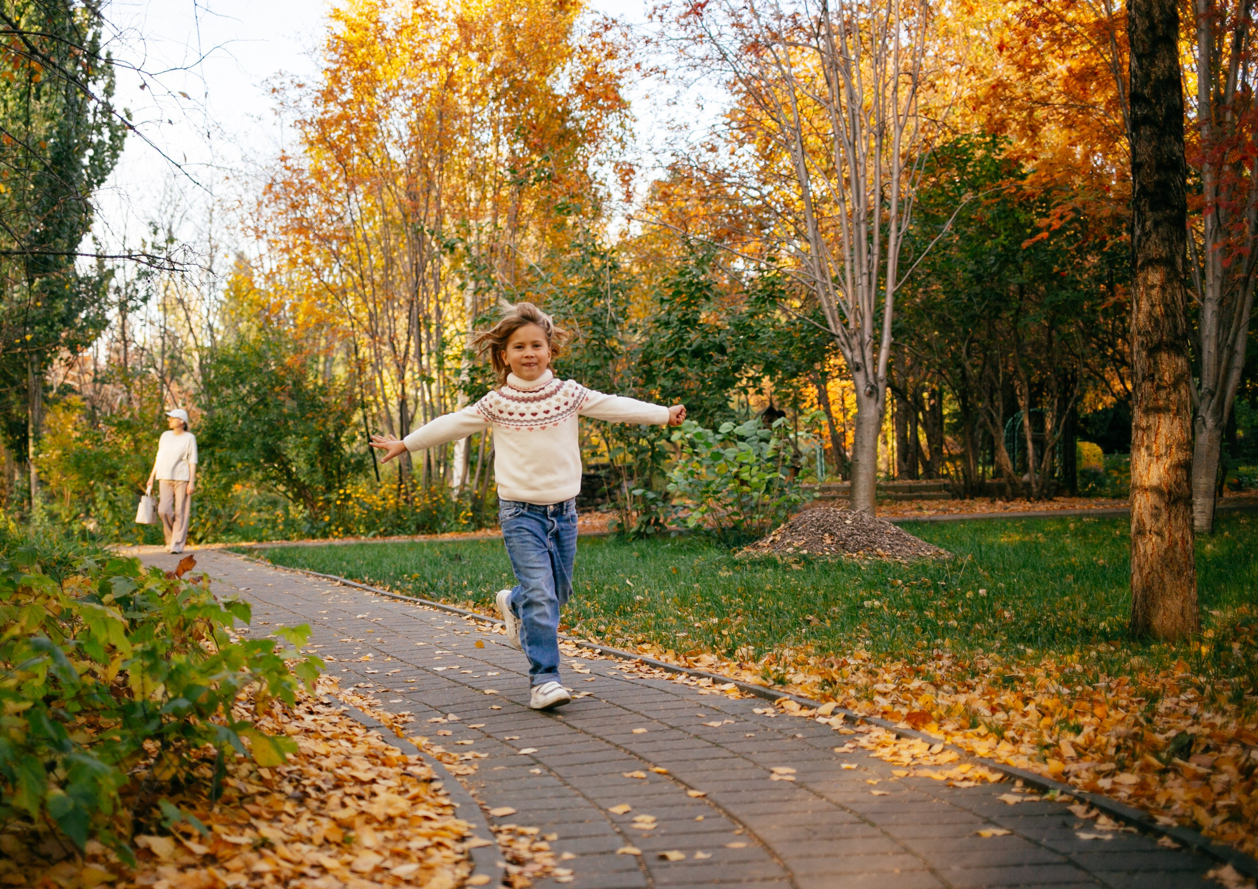 Юля, Анюта, Есения