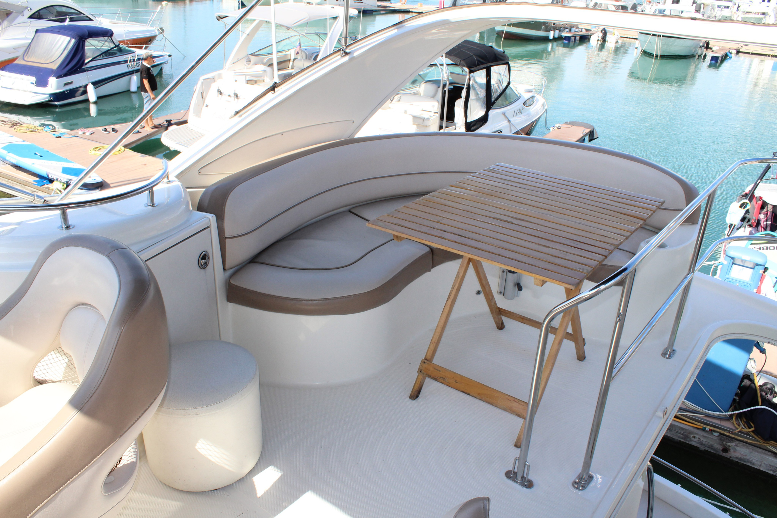 Яхта Меридиан Аренда Яхты в Сочи Яхтанаморе YACHTNAMORE YACHTANAMORE