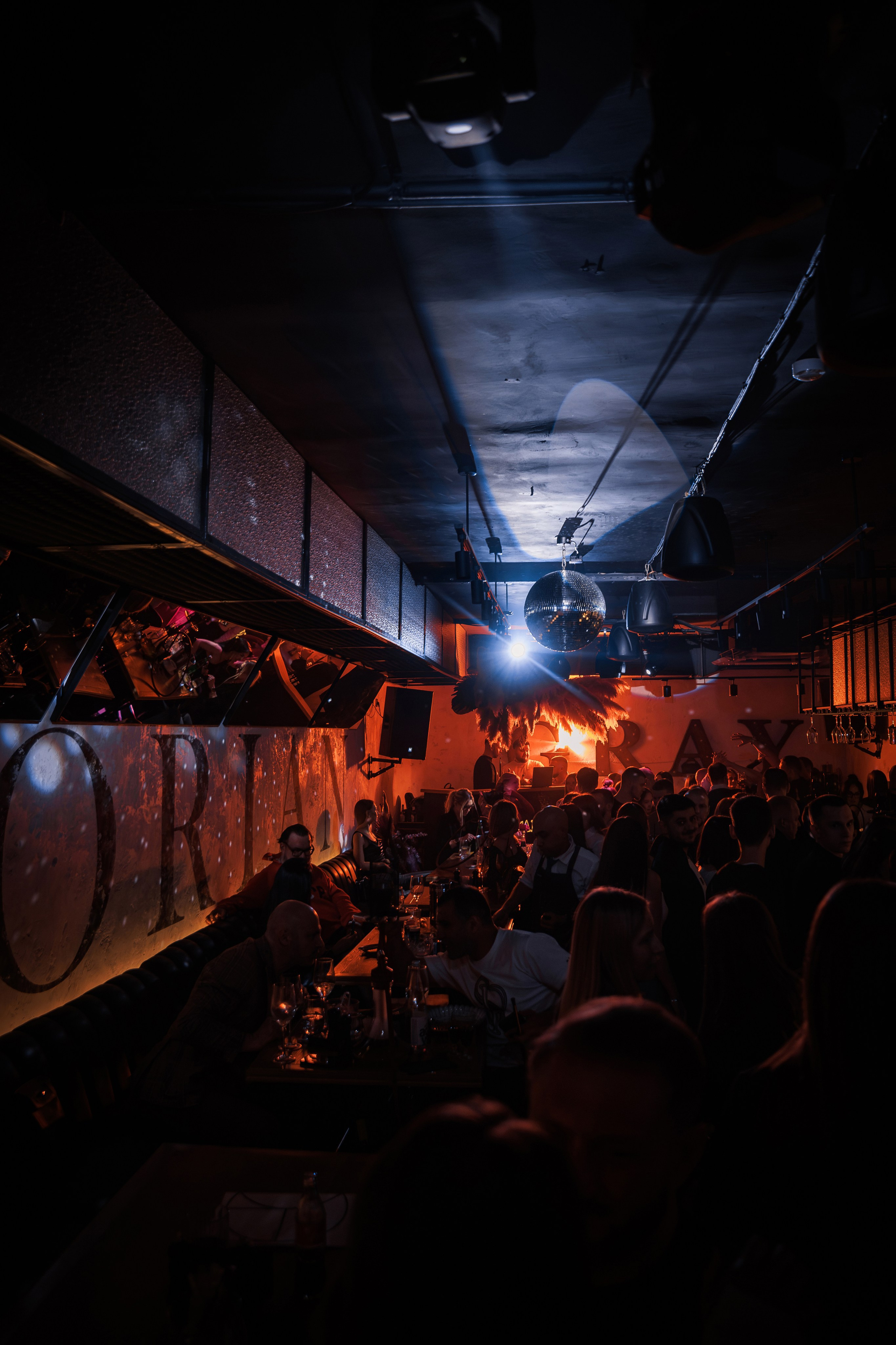 Клубная съёмка. Фотограф Event | Портрет | Реклама. Екатеринбург→Москва→Санкт-Петербург | Александр Братилов
