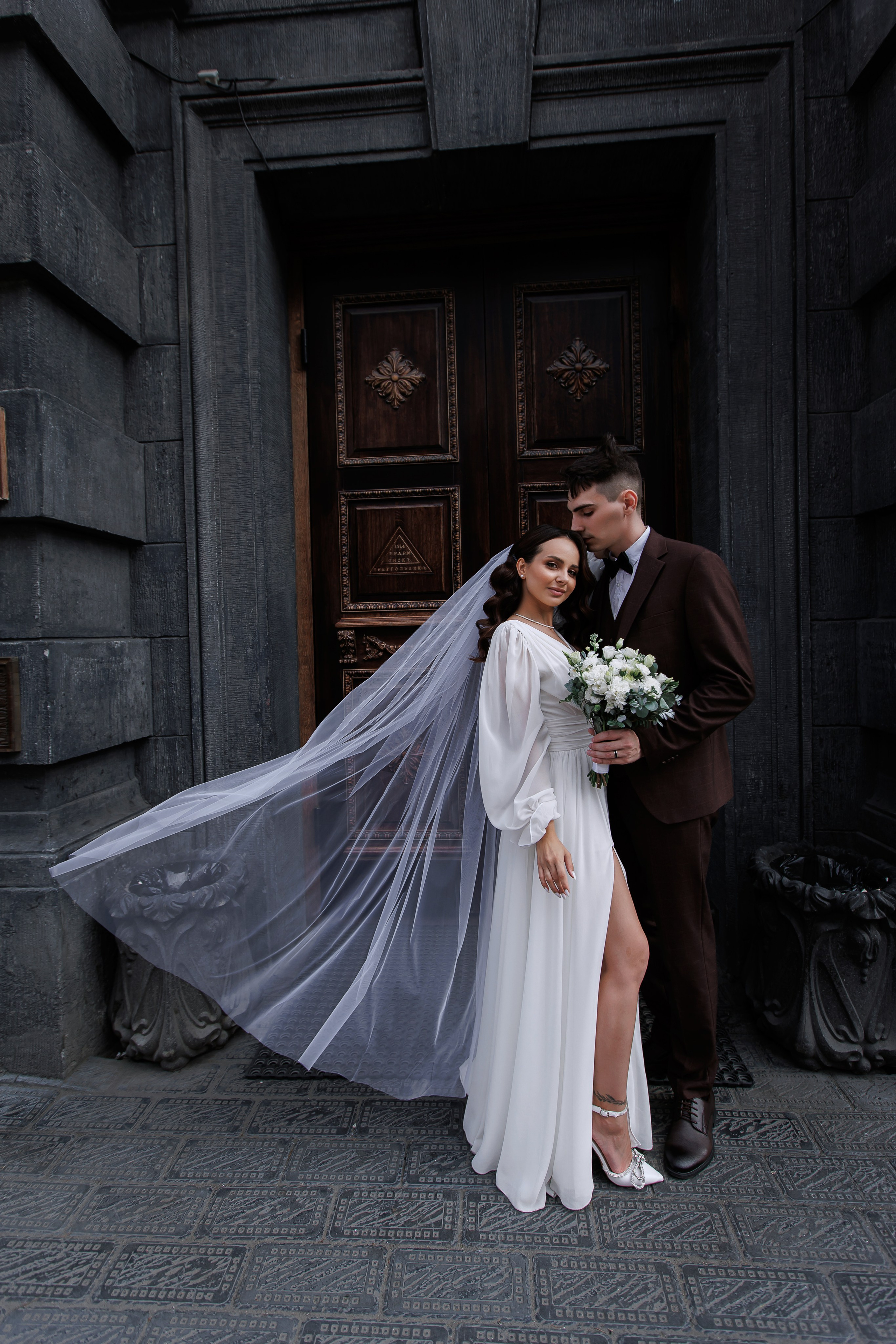 Екатерина и Денис. Свадебный фотограф в Омске Яна Савина