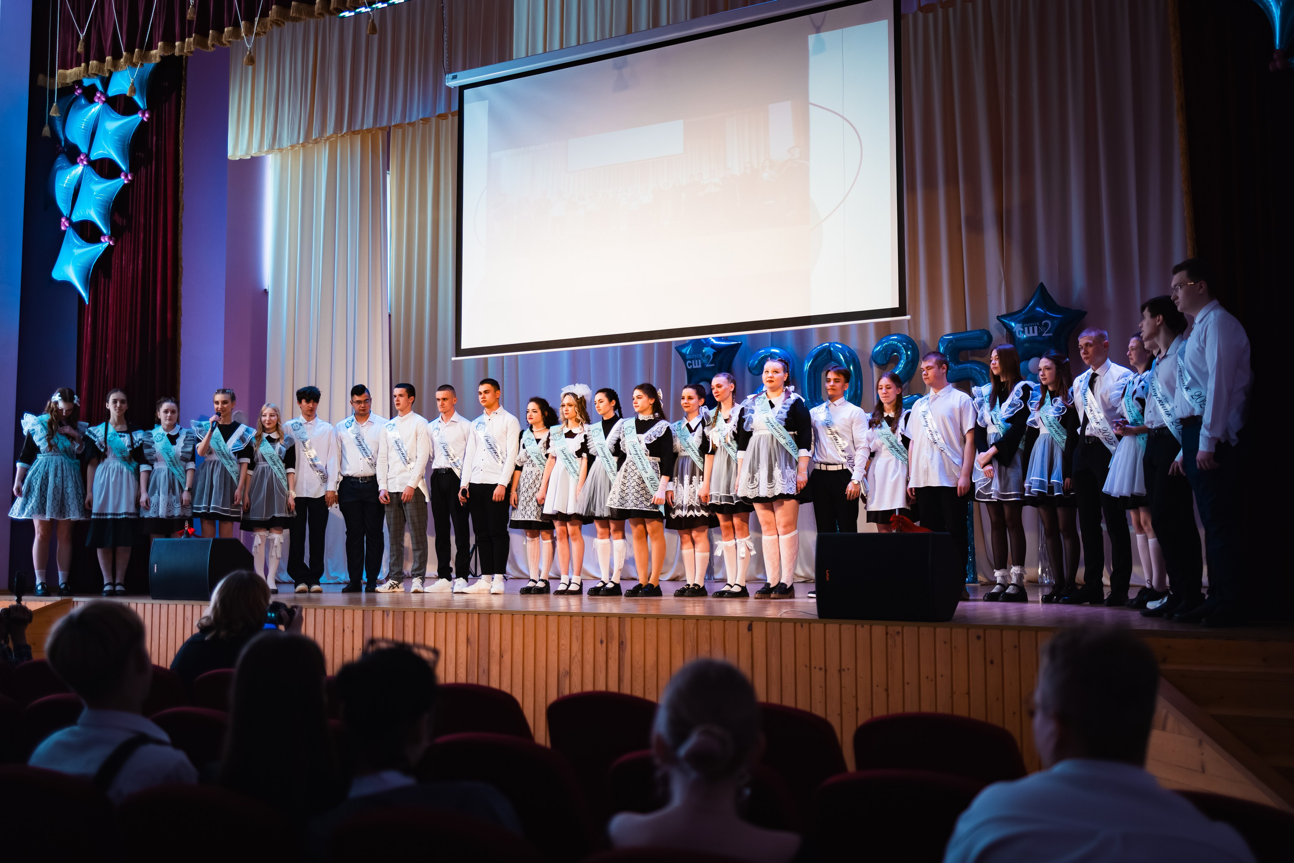 Последний звонок 2025. Свадебный и семейный фотограф в Рязани Датская Ксения