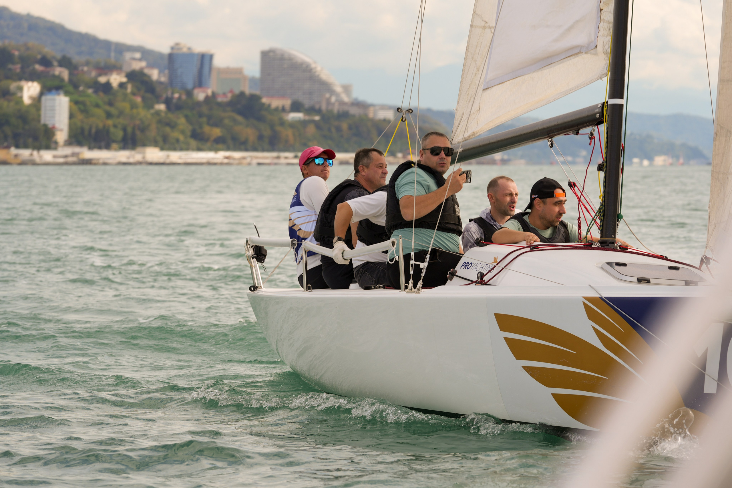 Яхтенная регата для компании Агрегатка. Репортажный фотограф в Красной Поляне и Сочи Павлюченко Екатерина