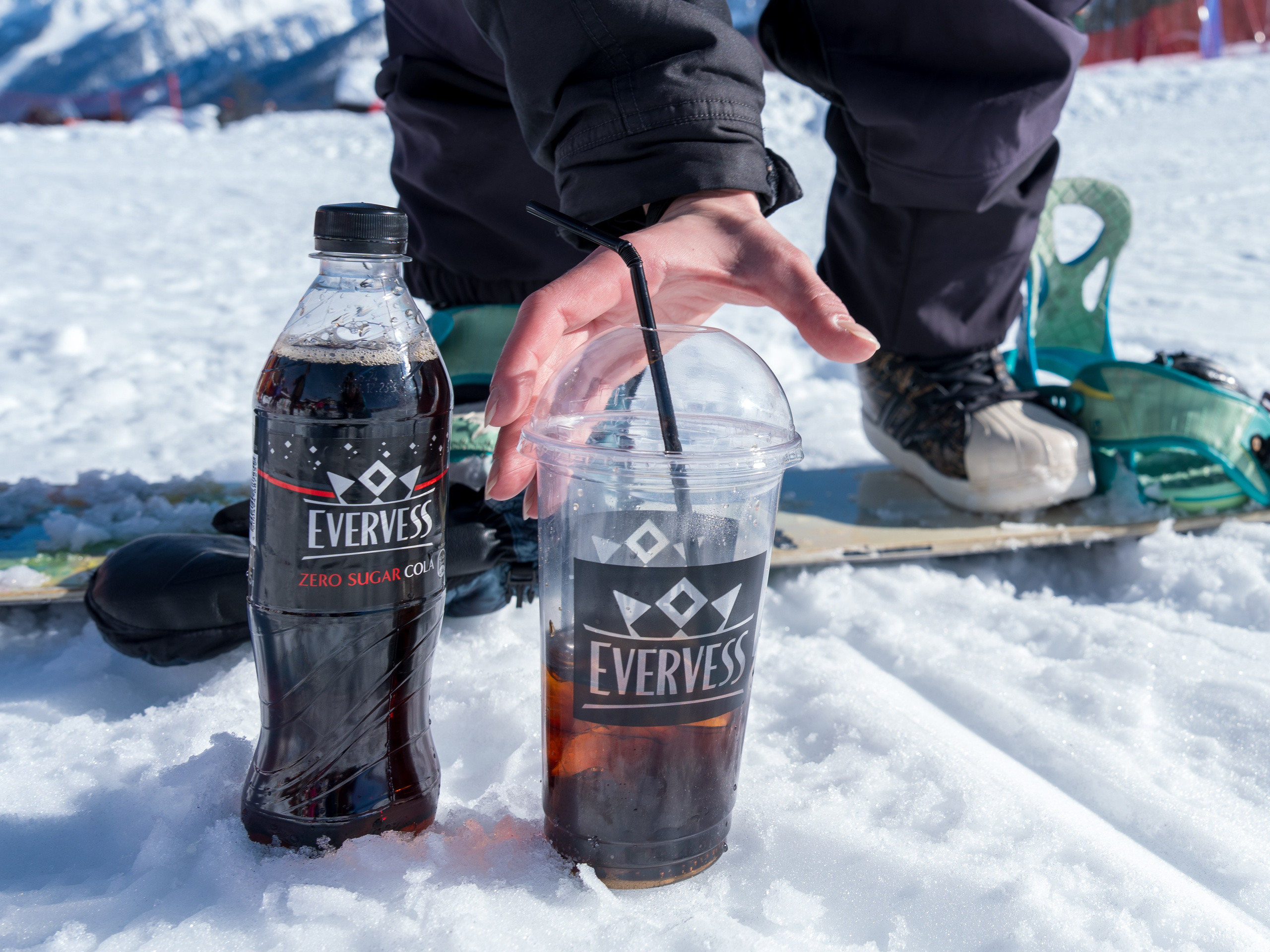 Компания «EVERVESS»: отчет с точек продаж на курортах Красной Поляны. Репортажный фотограф в Красной Поляне и Сочи Павлюченко Екатерина