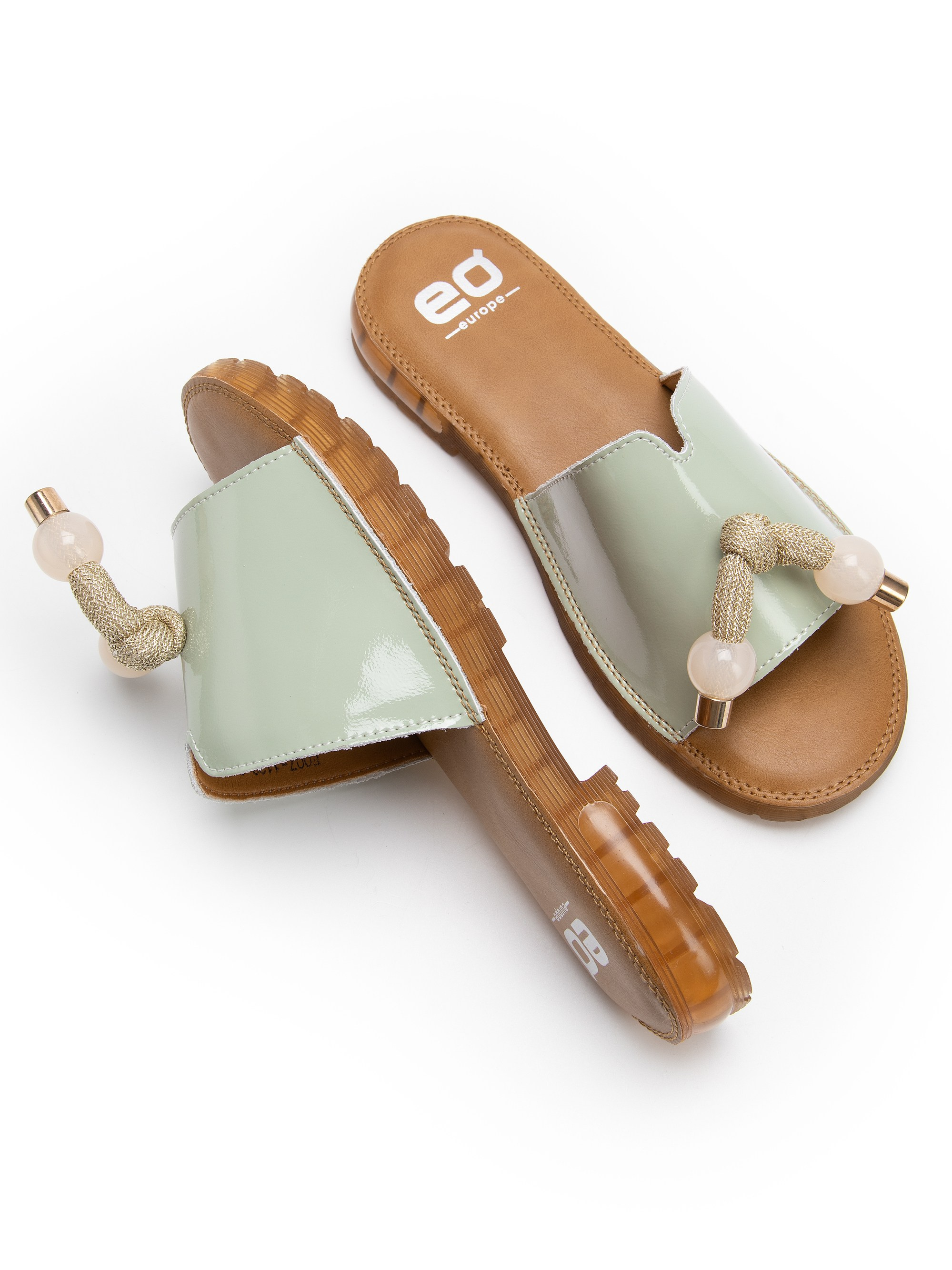 Каталожная фотография обуви. Фотограф в Москве Егор Гончаров