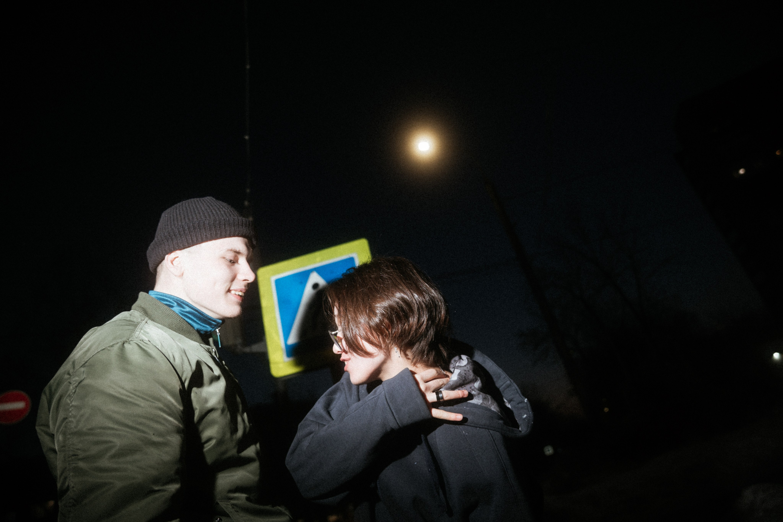 На улице, двое. Свадебное видео в Иваново и России