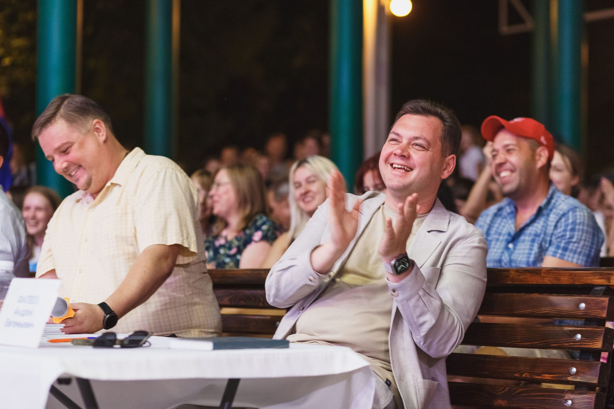 Шутки с уголка: Весёлый день с КВН в Парке Горького Таганрога. Свадебный и семейный фотограф в Таганроге Бакарюк Антон