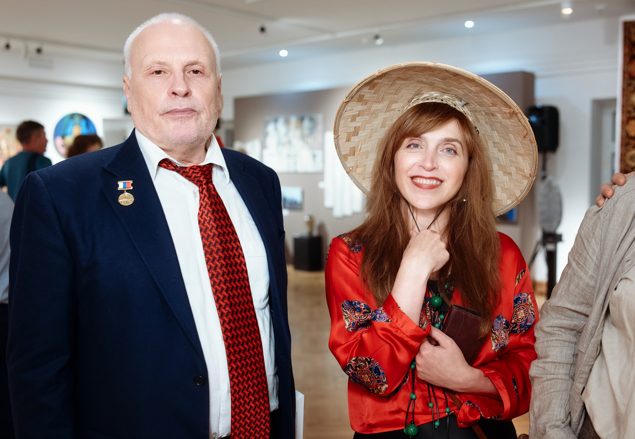 «Сказки 4-х стихий», во Всероссийском музее декоративного искусства. Авторская керамика в Москве, художник Екатерина Кудряшова