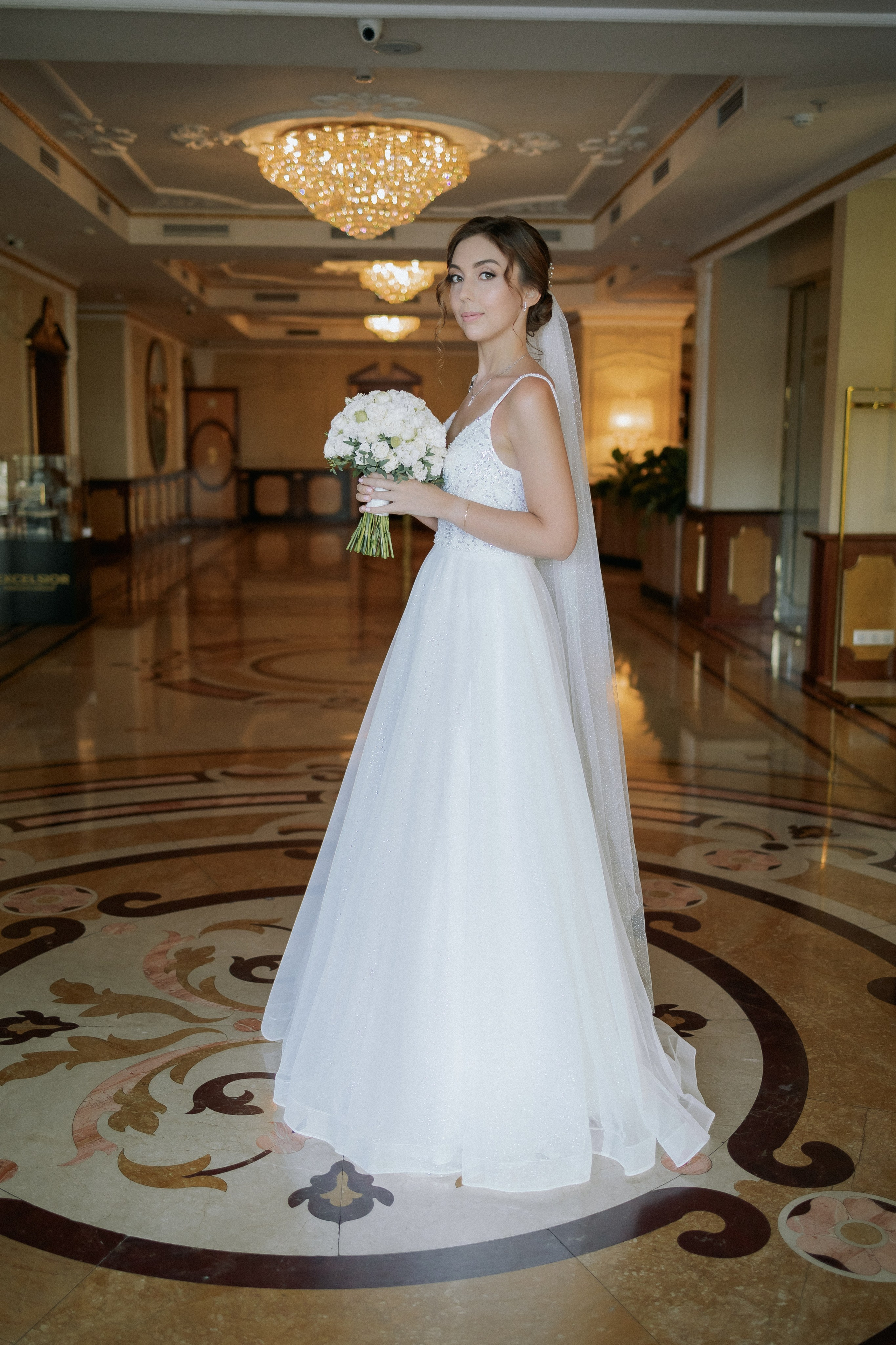 Свадебная прогулка Екатерины и Евгения. Свадебная фотография. Арина Рубах