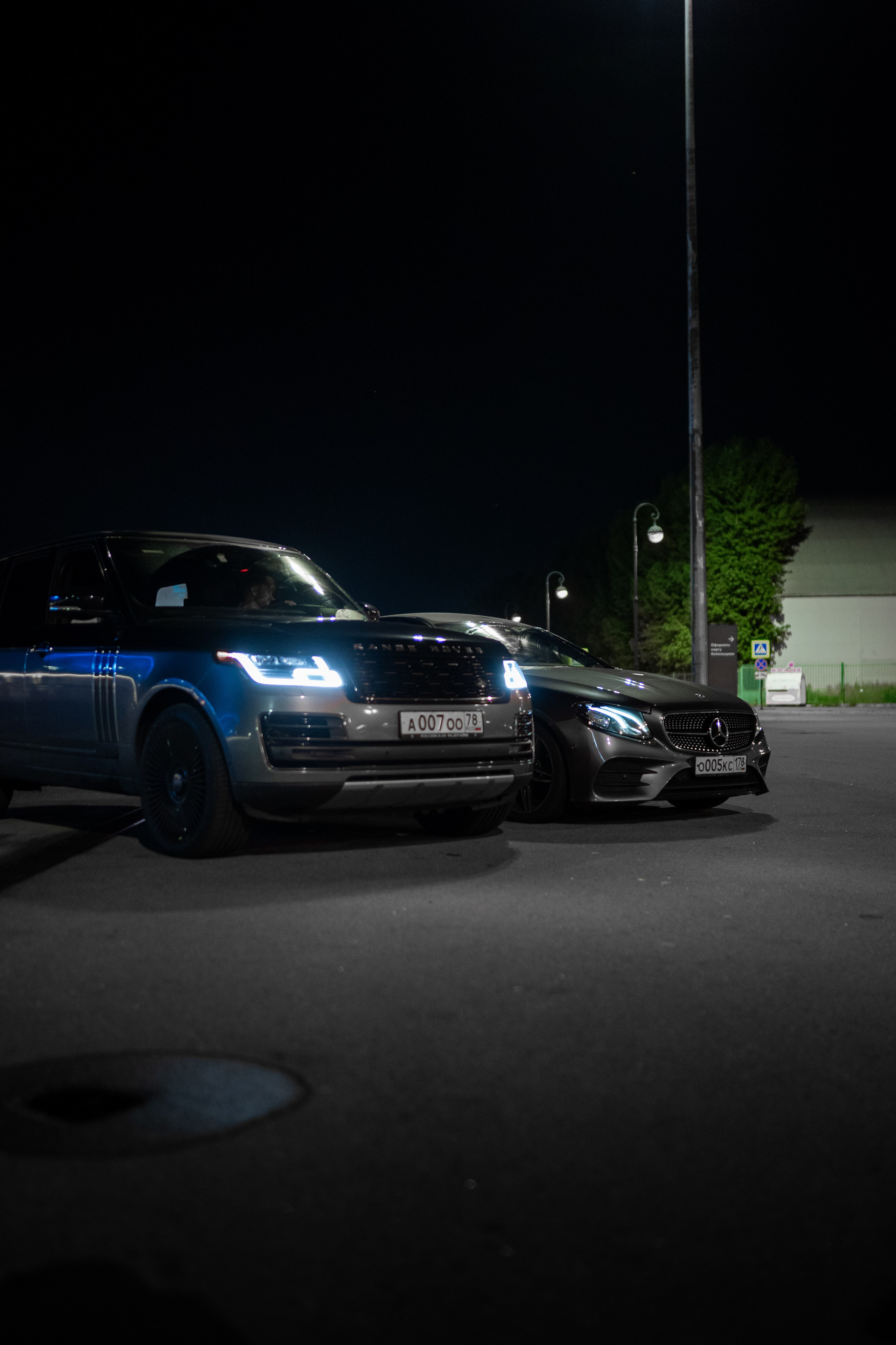 Mercedes Benz E200 + Range Rover Autobiography. Mirllaev