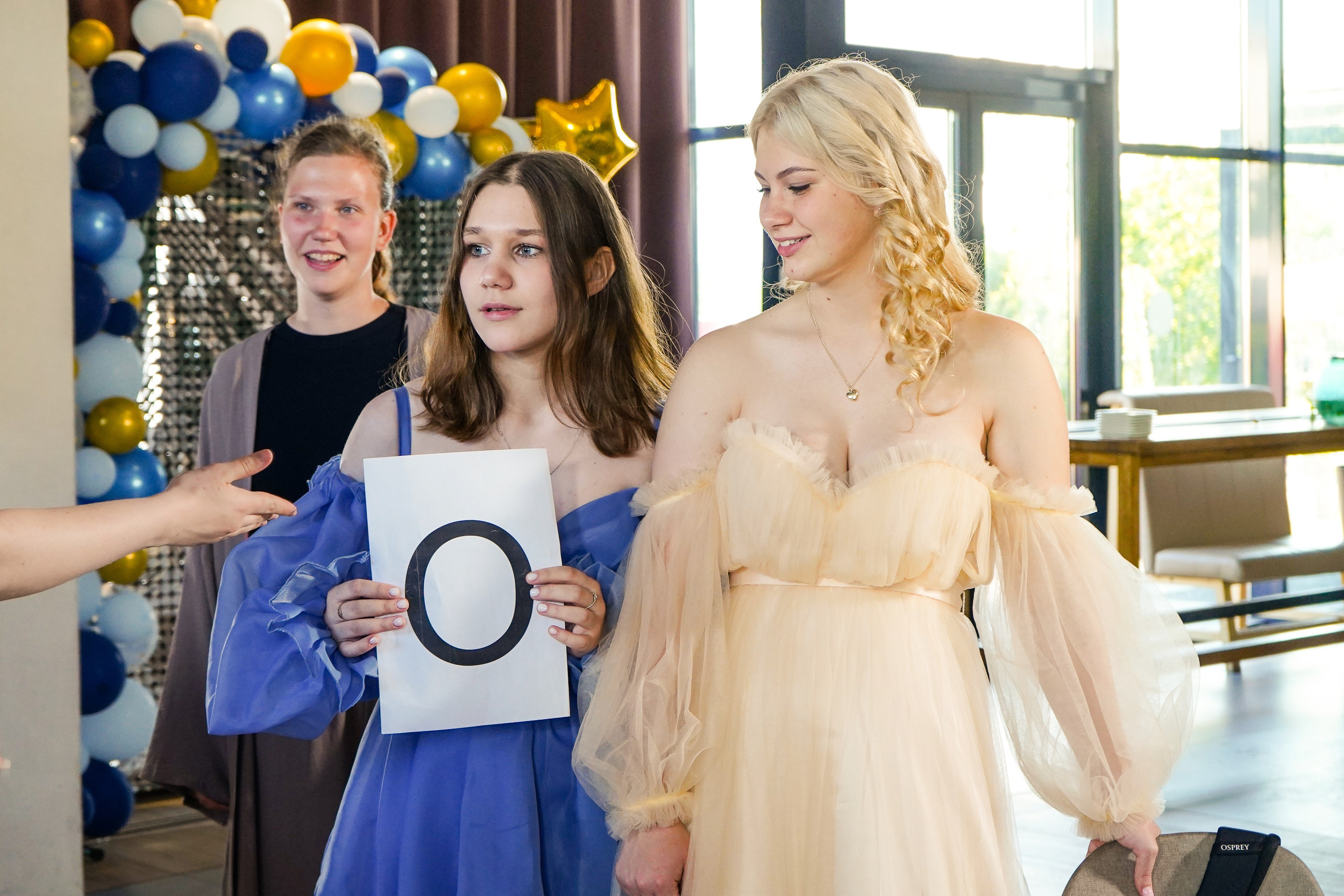 Выпускной вечер, гимназия № 40, 9 класс. Семейный и портретный фотограф в Екатеринбурге Анна Лобанова