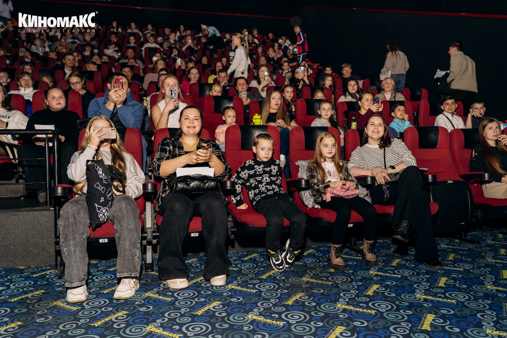 Репортажная съемка встречи актера со зрителями. Свадебный и репортажный фотограф в Ярославле Евгений Сальников