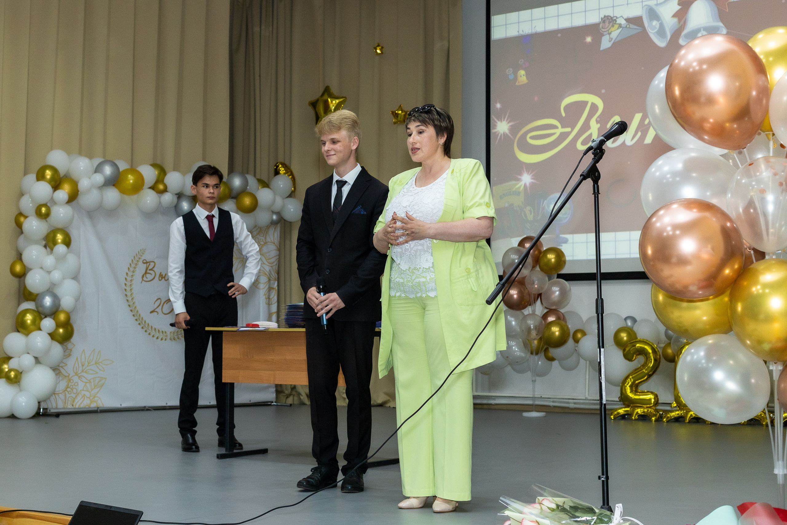Вручение аттестата 2025. Выпускные альбомы Майкоп, Краснодар Елена Золотарева