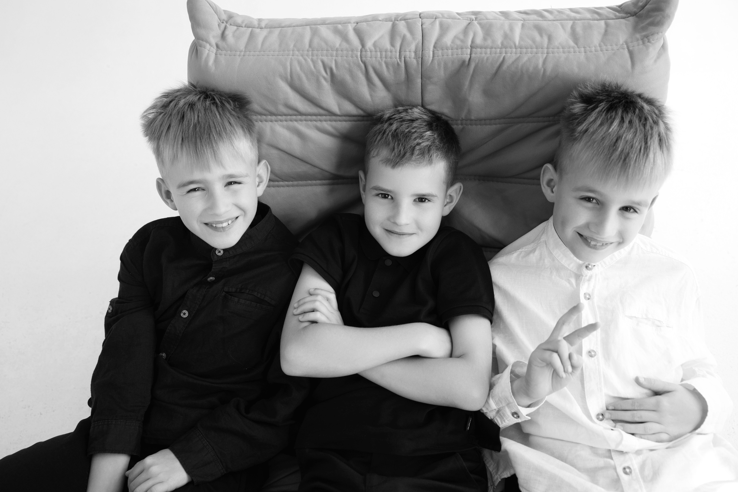 Съемка двойняшек в студии. Да еще и плюс один!. Фотограф новорожденных, детский фотограф  Москва.Семейная съемка Москва. Семенова Анна