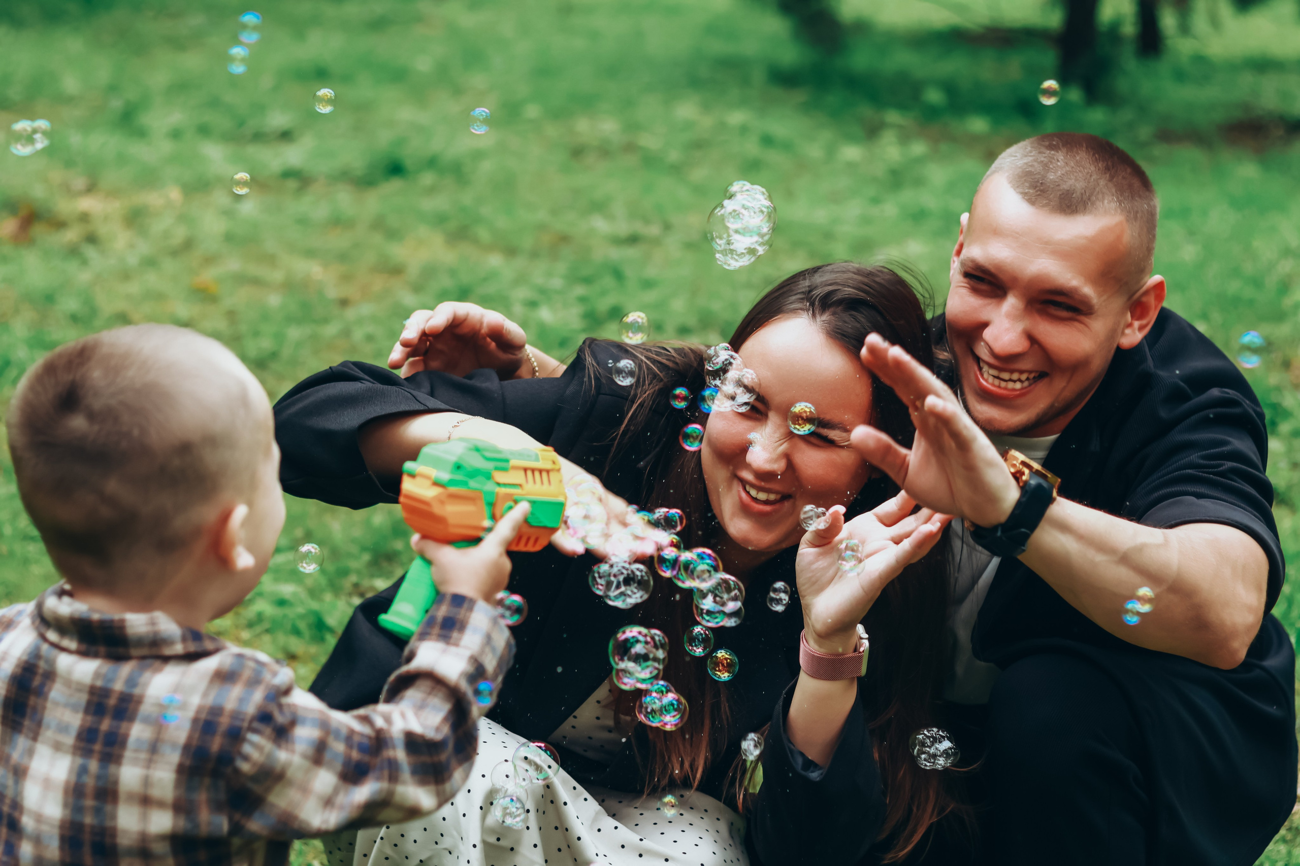 Семейная фотосессия в летнем парке, Екатеринбург. Фотограф в Екатеринбурге Пойгина Елена