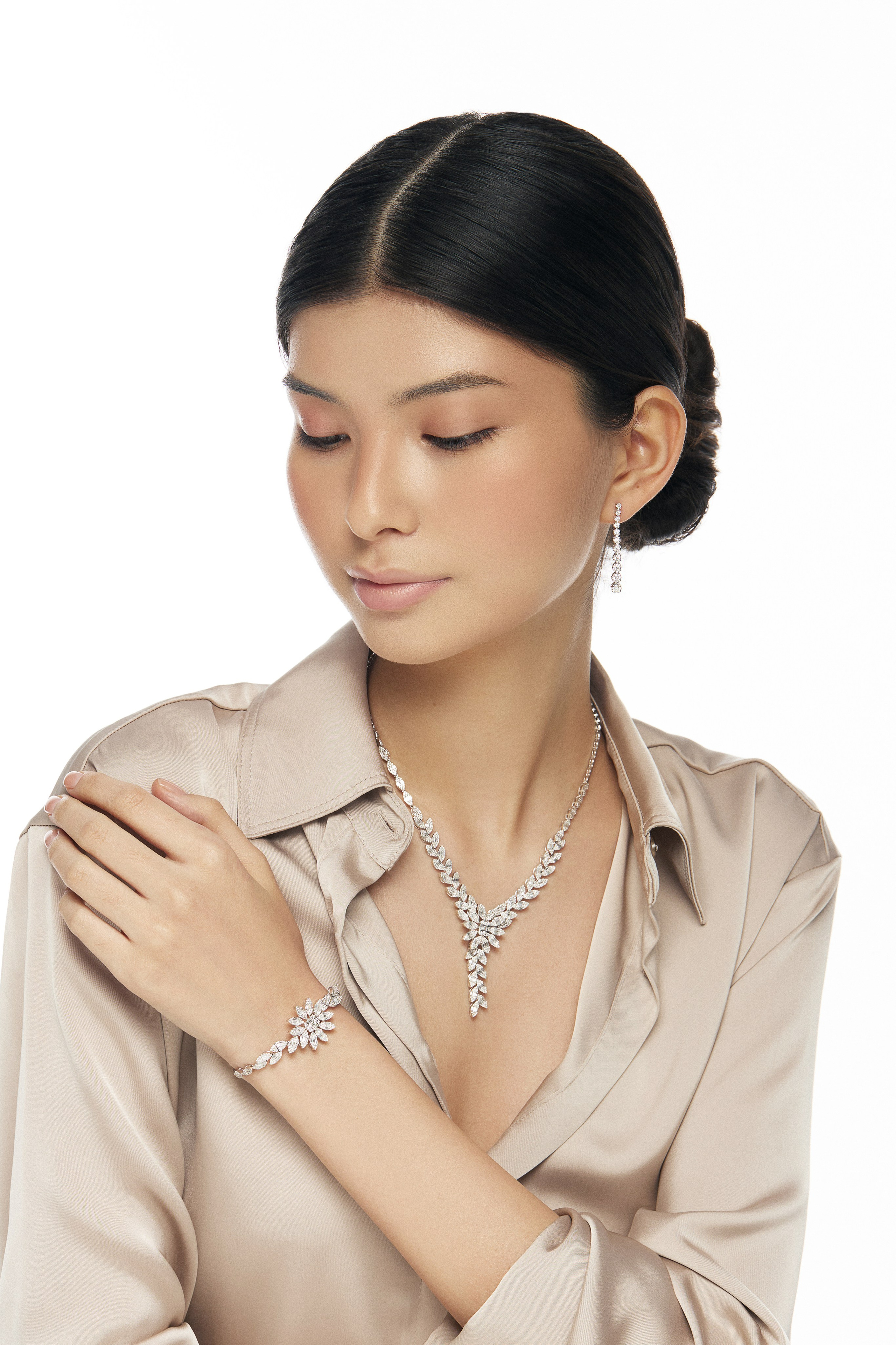 Kazakh Yuvelir. Fashion and advertising photographer