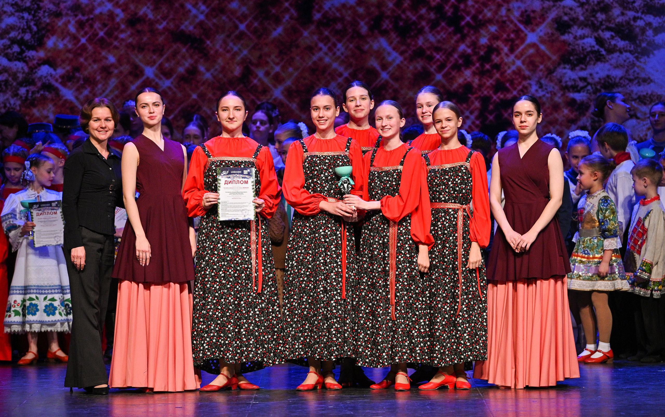 14.11.2024 «Новогодний Звездопад Талантов» Фестивальное движение «Шаг к мечте» г. Москва. Медиастудия Фото Концепт