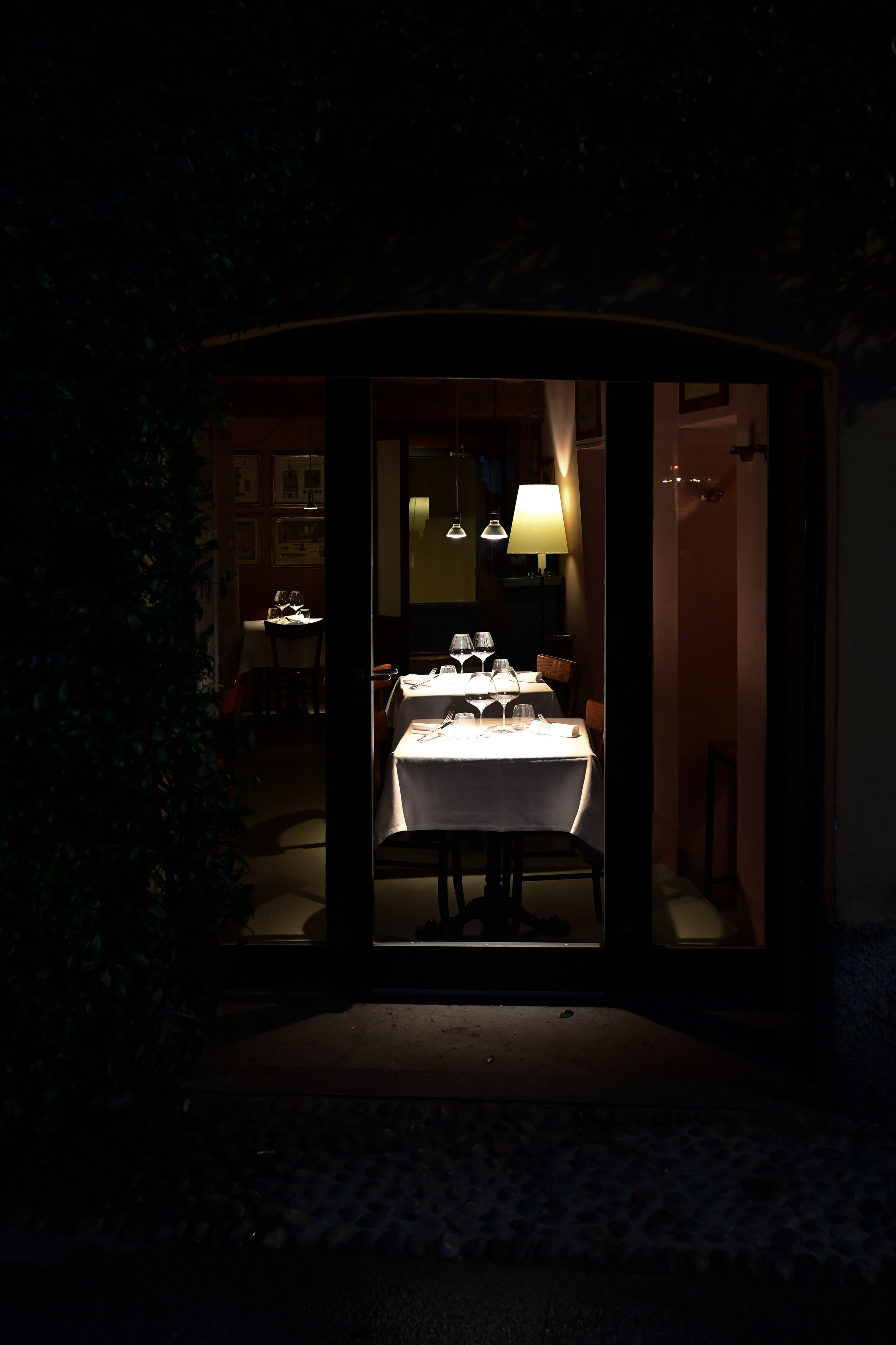 Milano: Navigli, City, Trams. Фотограф Минск