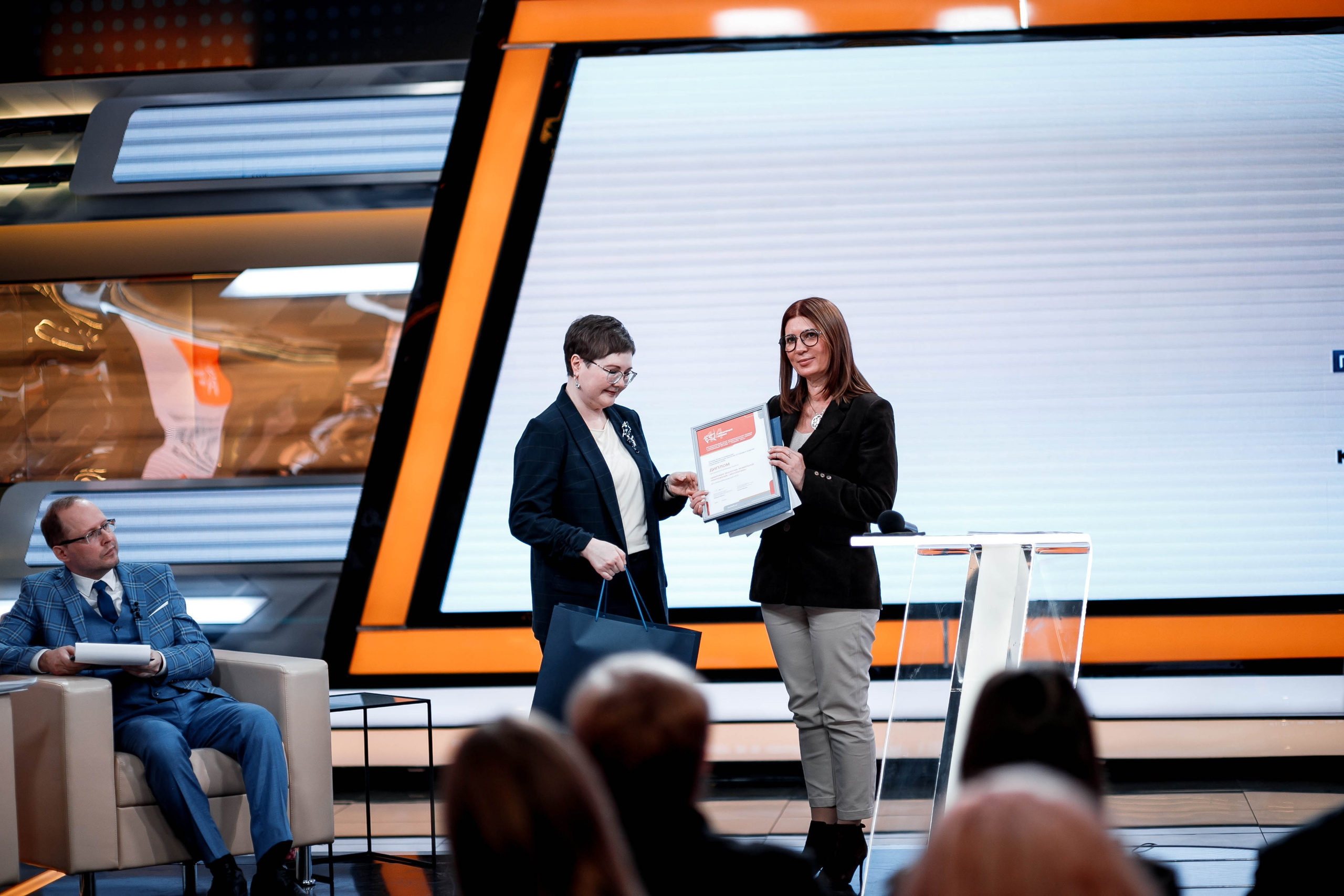 Официальные мероприятия и конференции. Солнечный фотограф из Самары