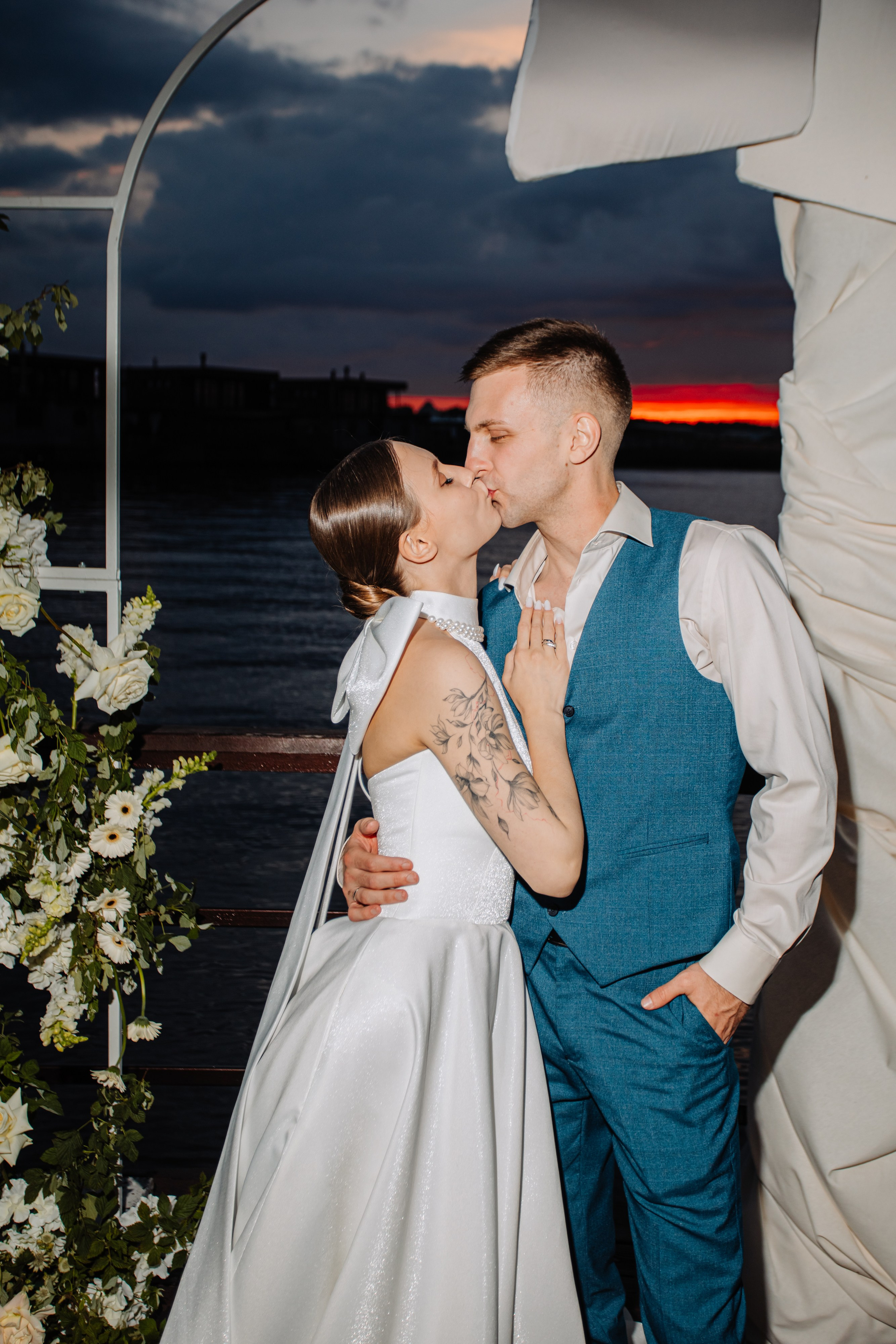 НА БЕРЕГУ НЕБА