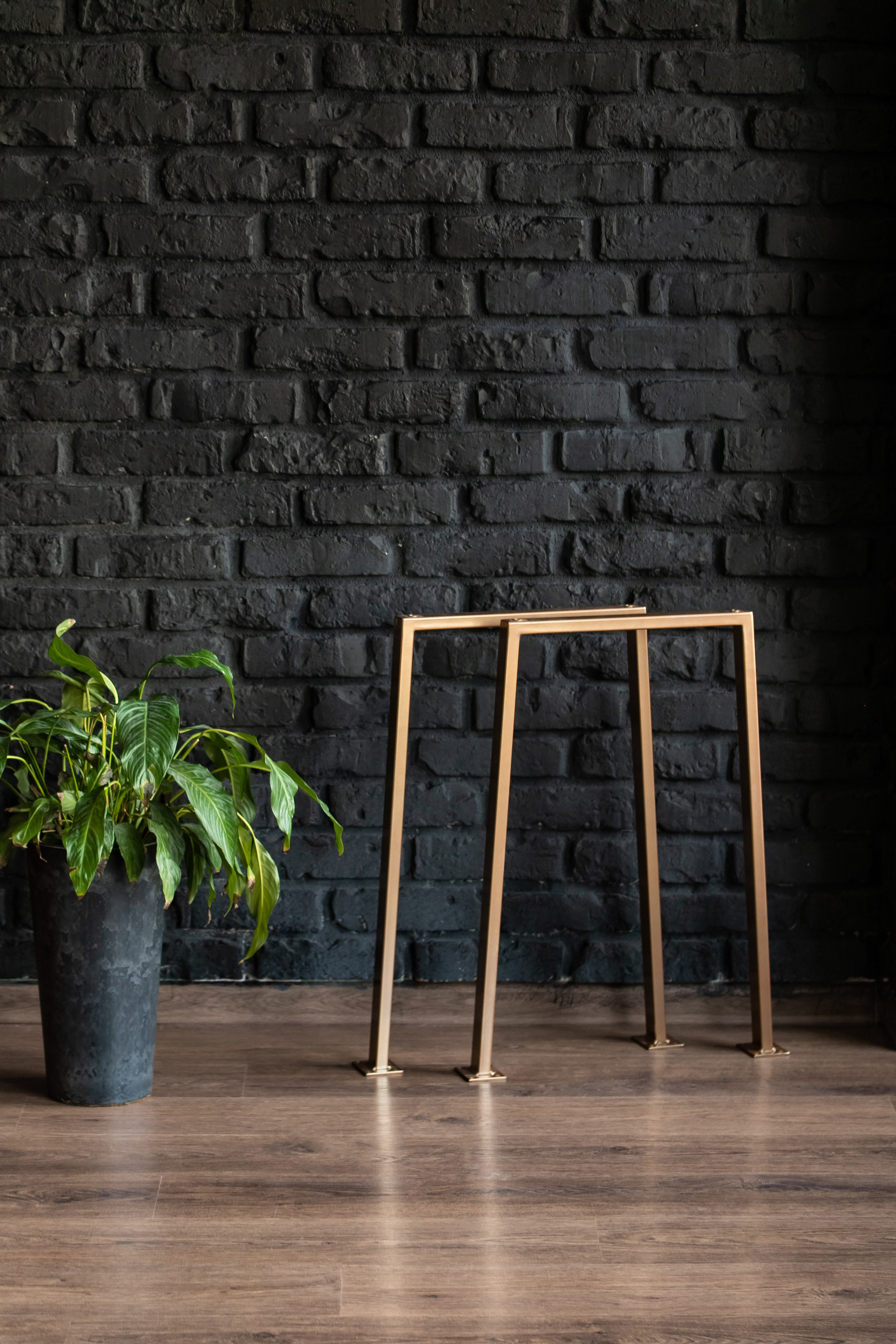 Металлические подстолья. Предметный, контентный и личный фотограф в Минске Смоляр Руслана