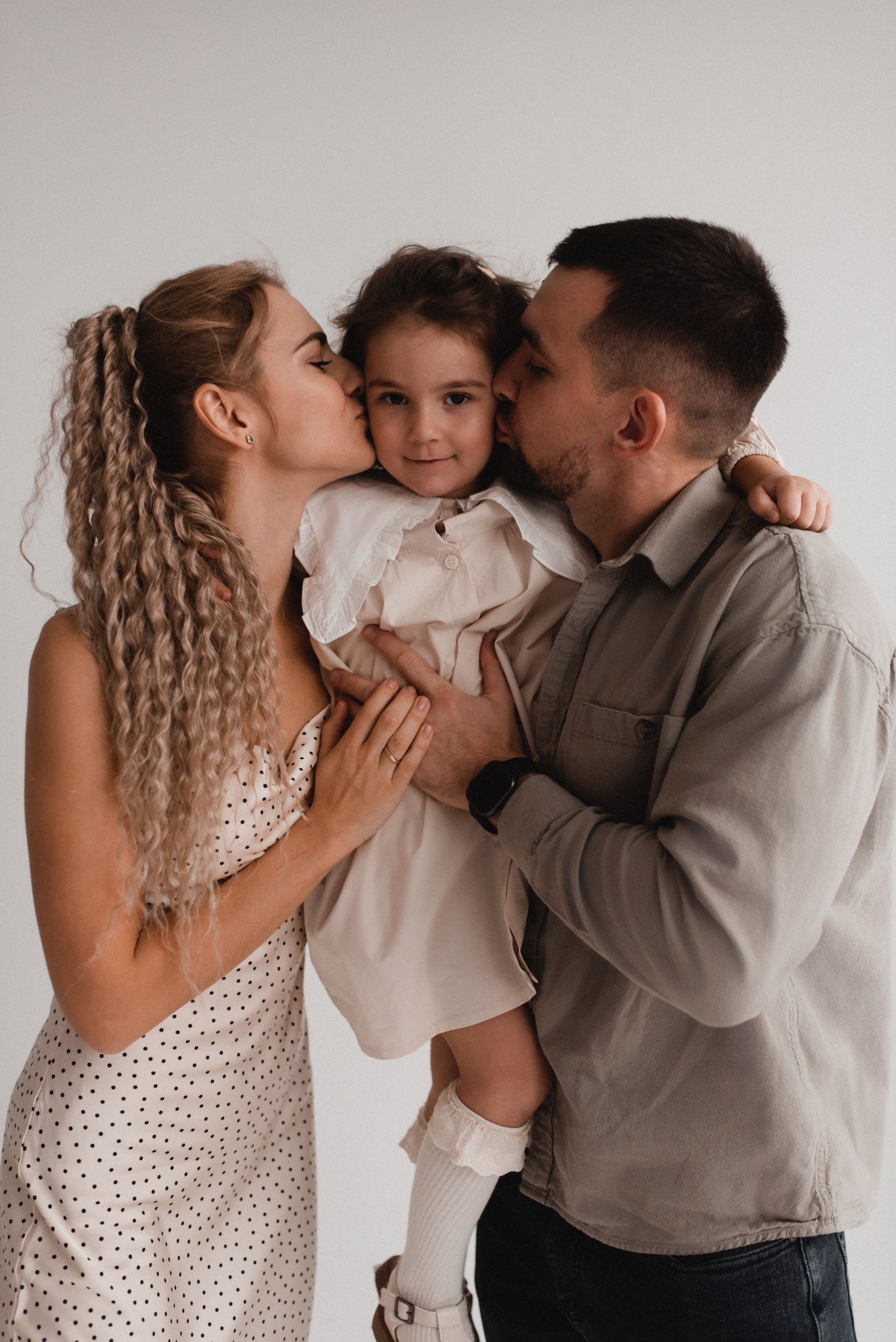 Семейная фотосессия Юлия&Александр&Ульяна. Фотограф в Новосибирске Анастасия Курто