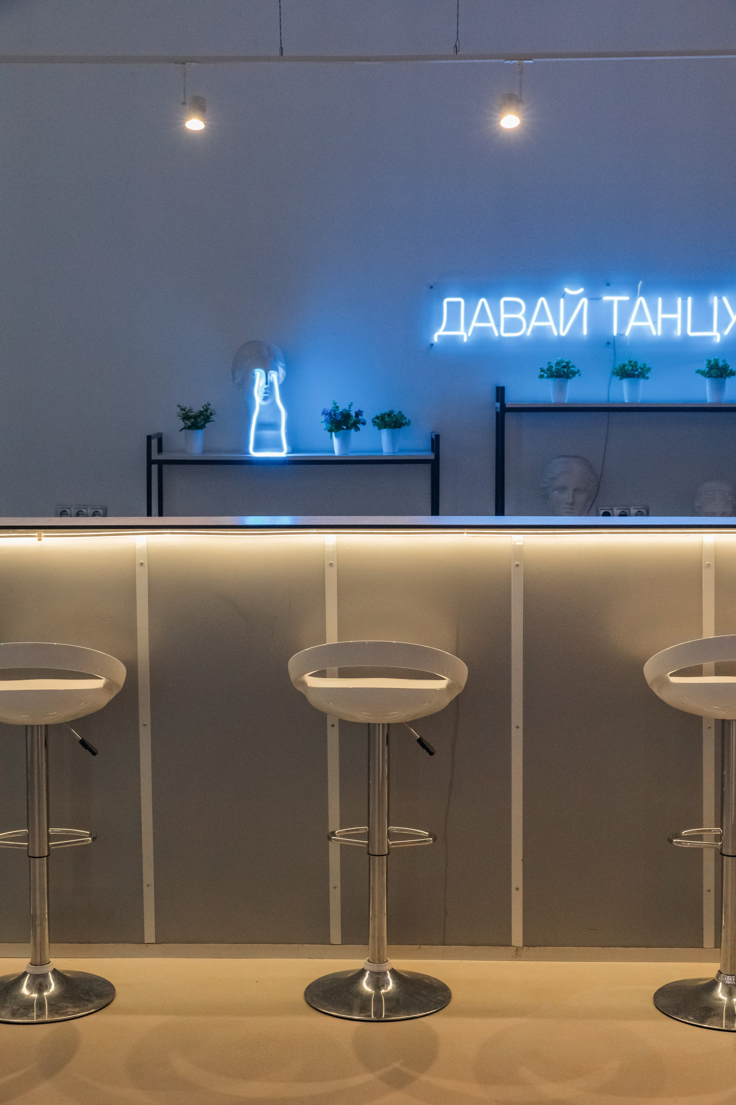 Mr. White (лето). Аренда лофта в СПб для мероприятий