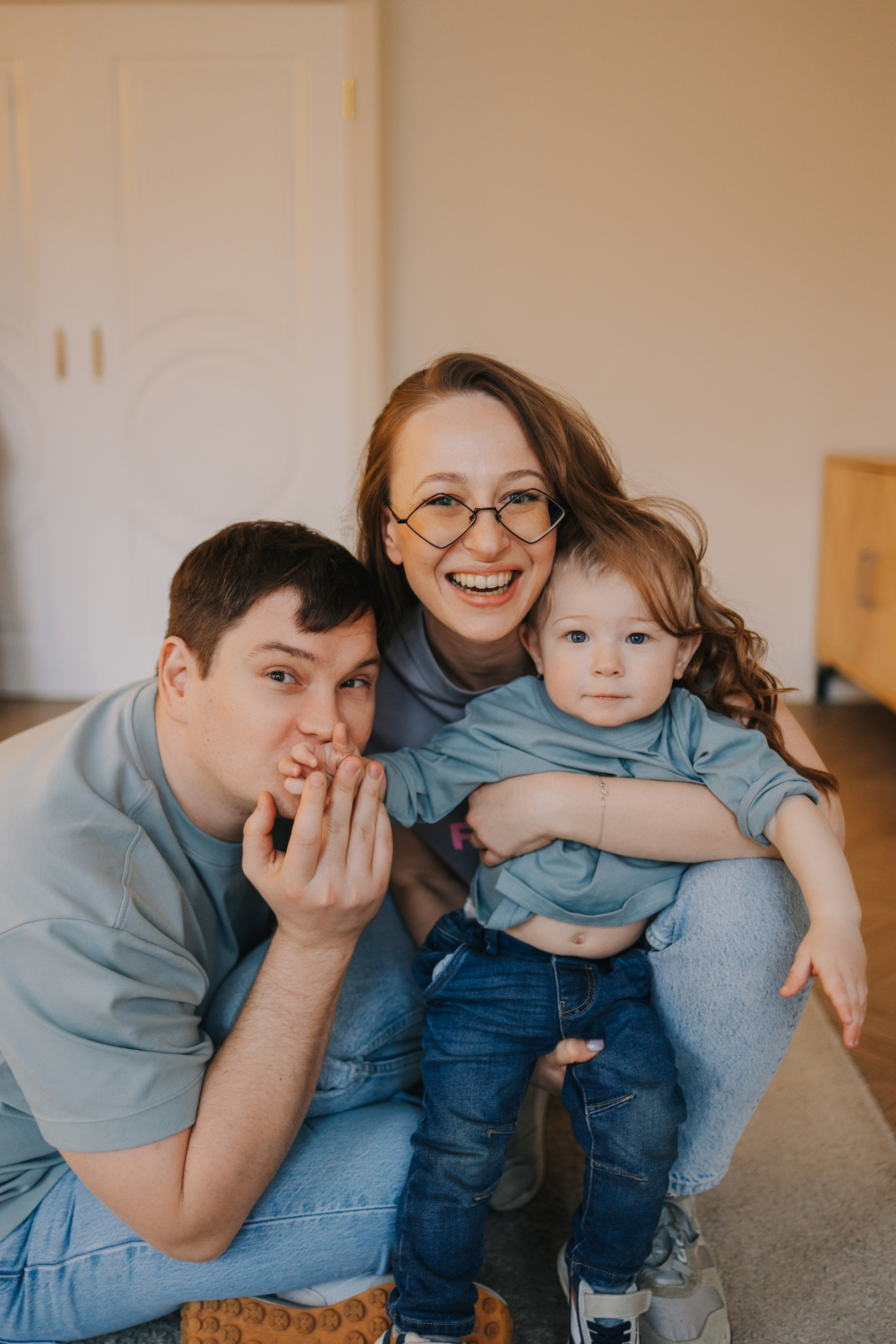 Большая семья. Домашняя фотосессия