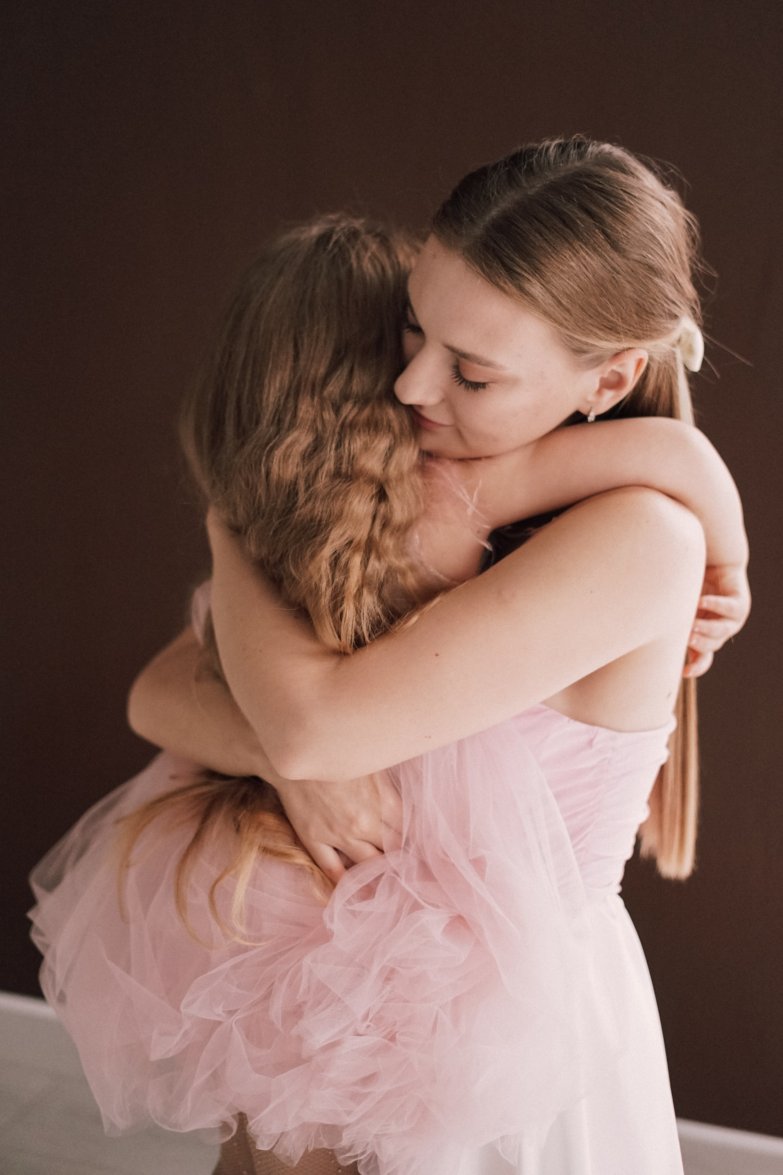 Две сестры. Портретный и семейный фотограф в Мариуполе, РФ. Даша Жогло