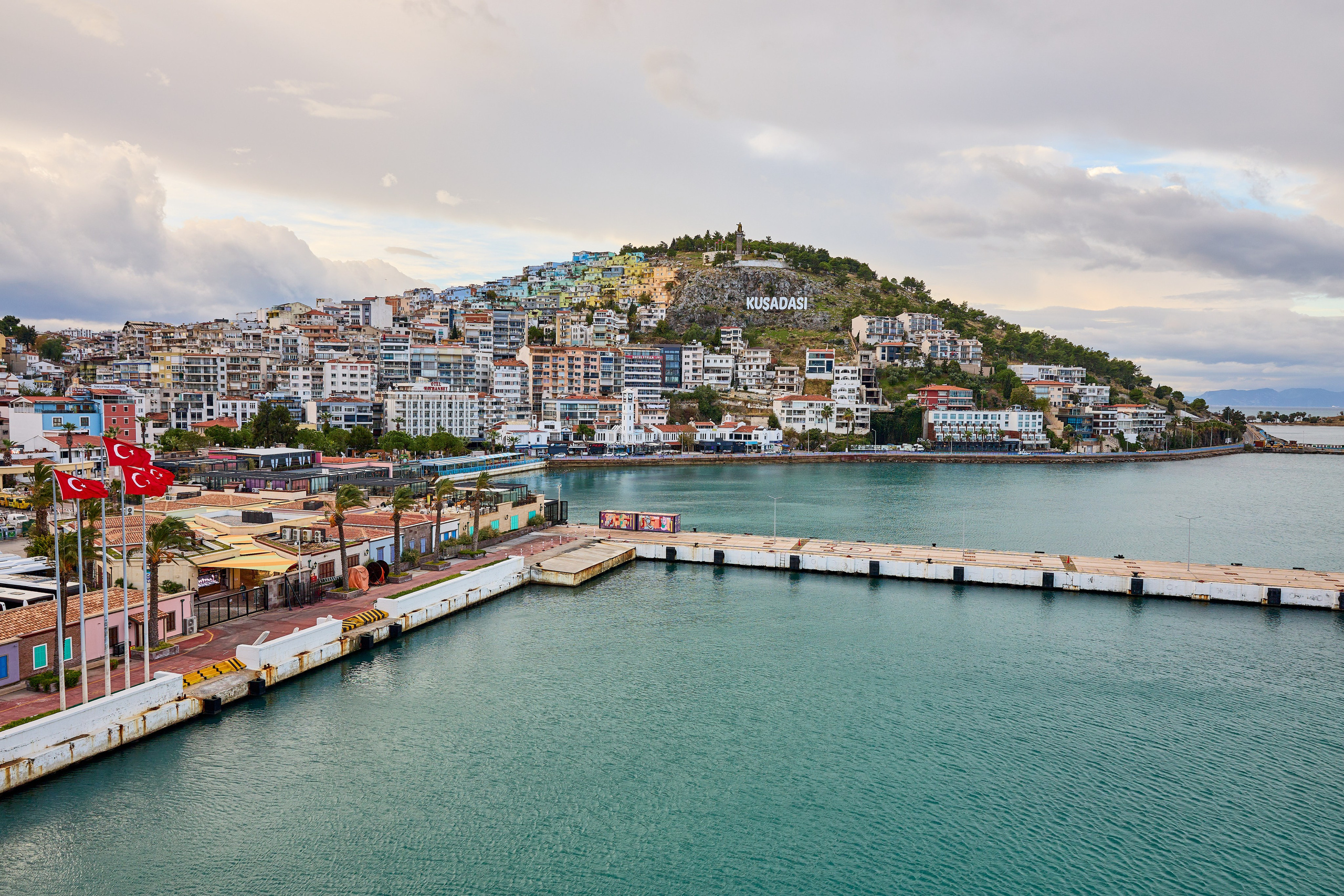 Кушадасы. Фото департамент круизного лайнера Астория Гранде
