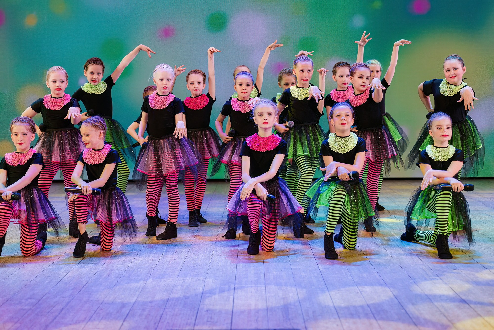 Отчетный концерт Образцового коллектива Алтая театра эстрадной песни «Созвездие». Свадебный и репортажный фотограф Никита Сницарев в Барнауле