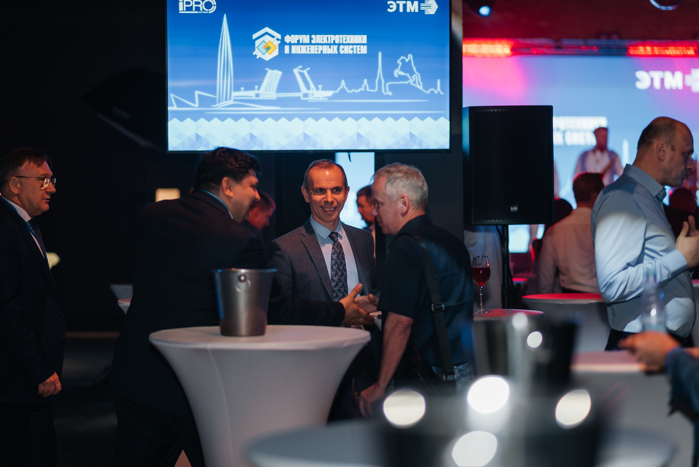 Репортажная фотосъёмка в Брусницын Холле. Свадебный фотограф в Санкт-Петербурге Венера Ахметова